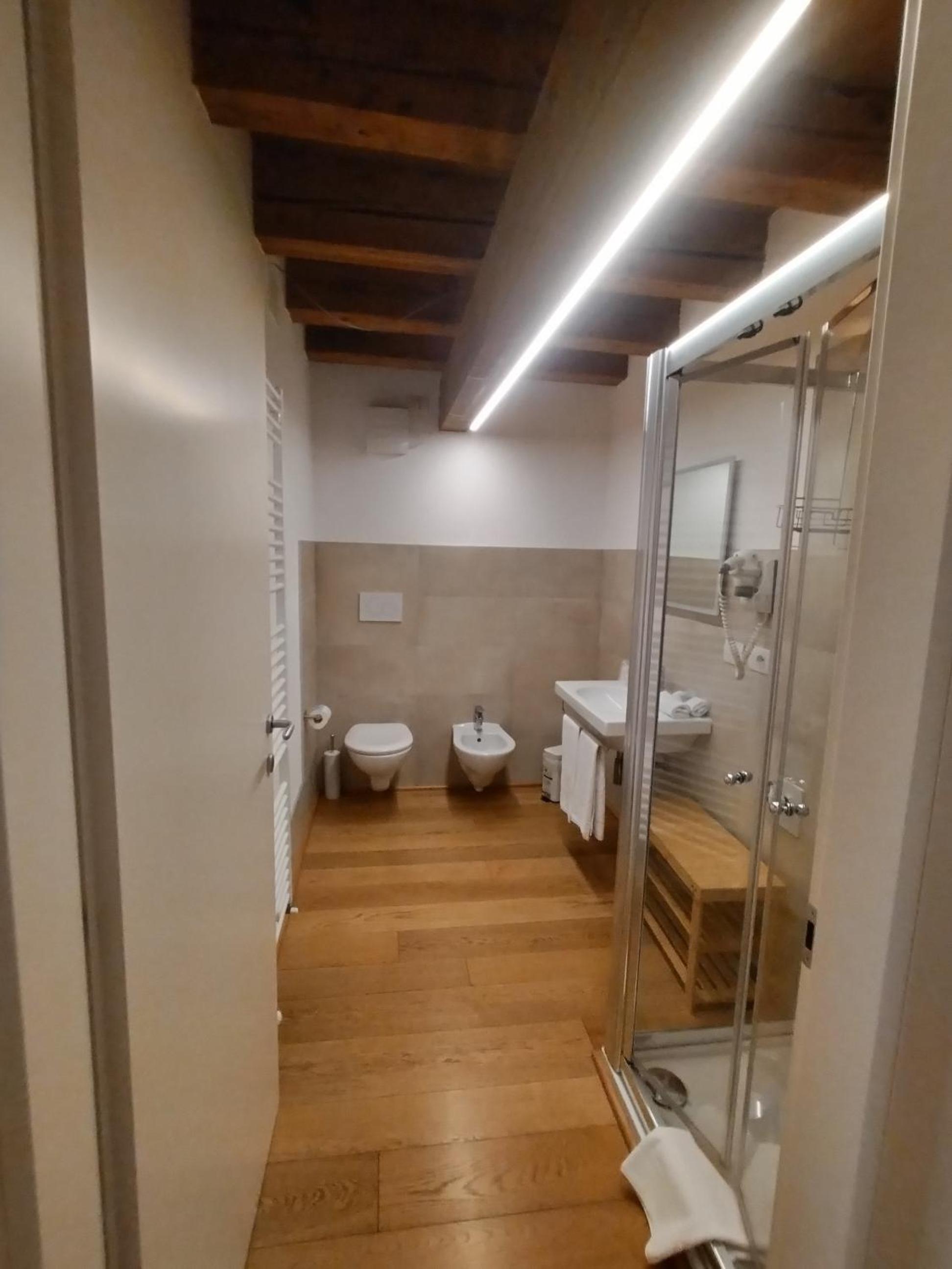 Superior One-Bedroom Apartment with Balcony - Photo 6