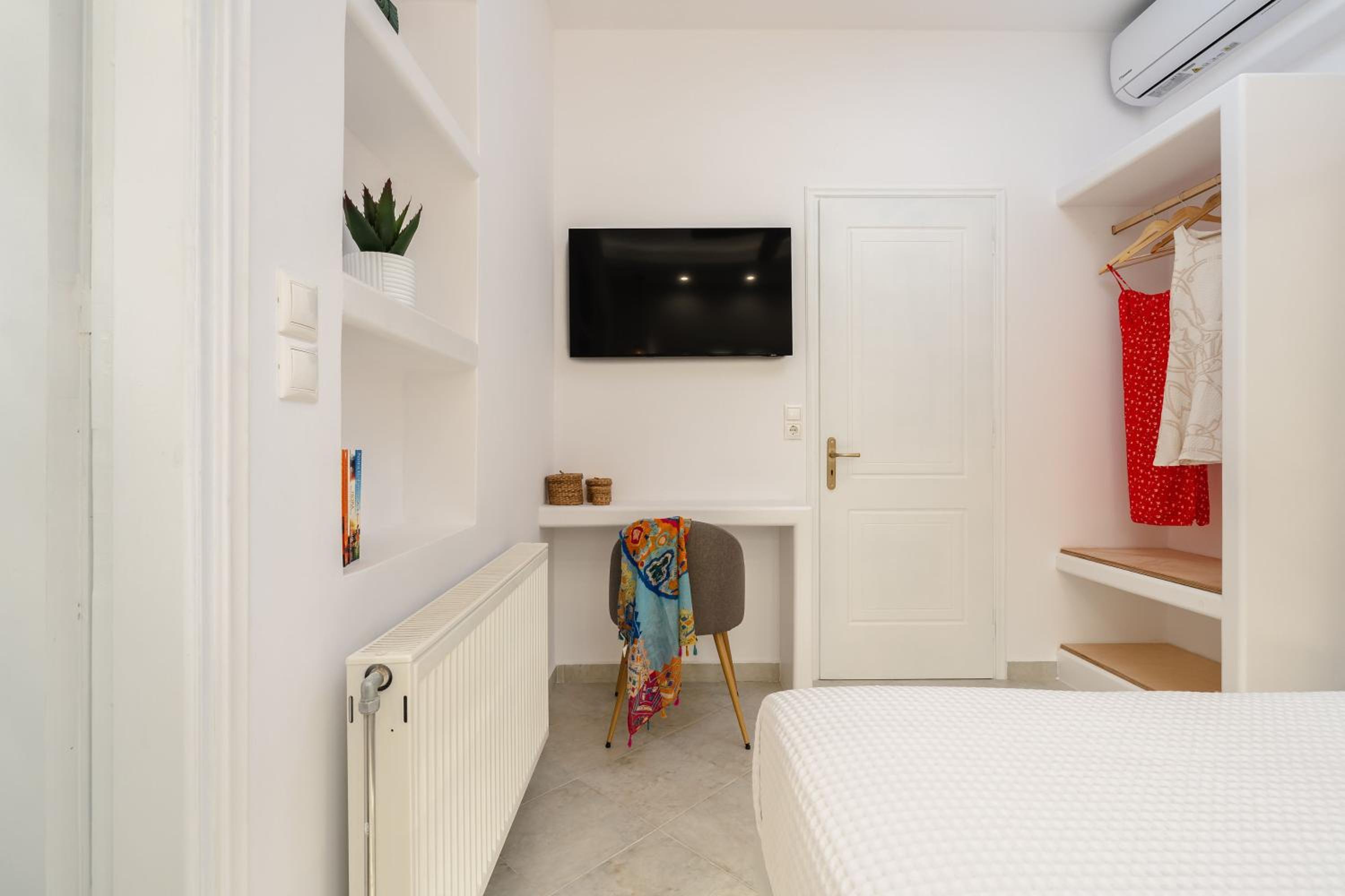 Three-Bedroom Apartment - Photo 47