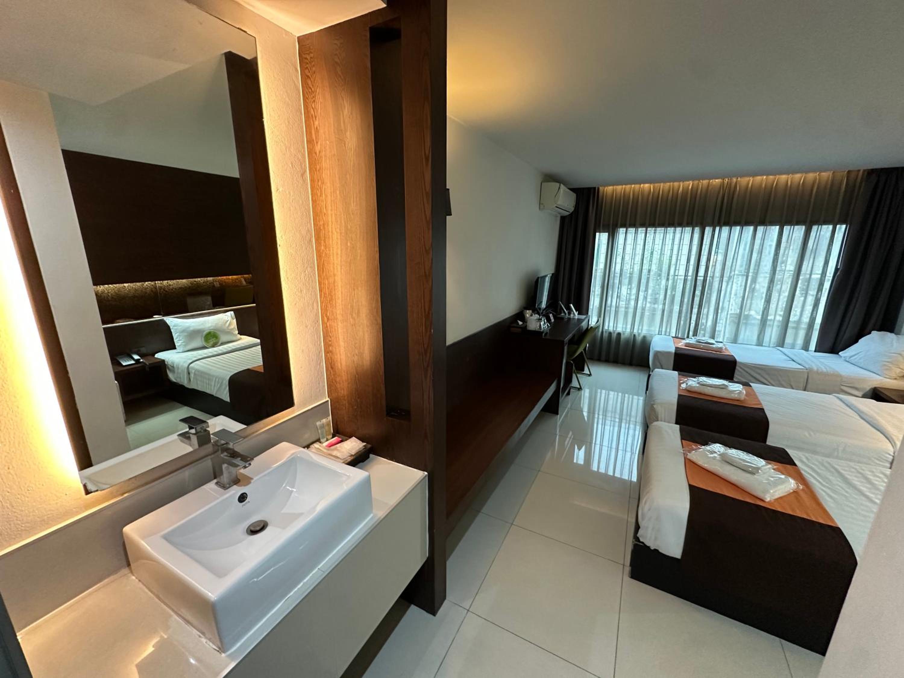 Deluxe Triple Room