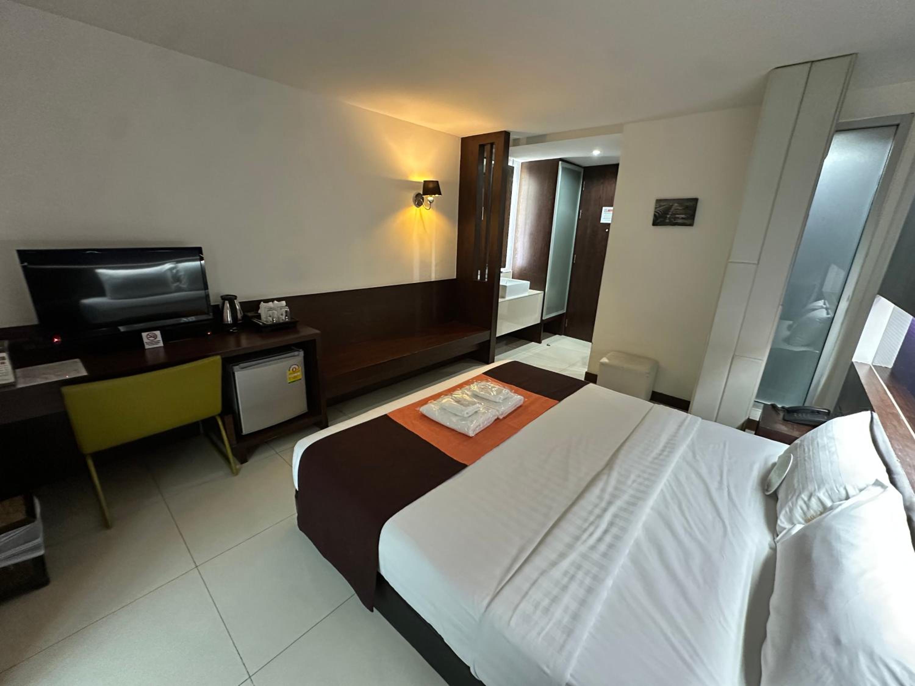 Deluxe Double Room photo 2