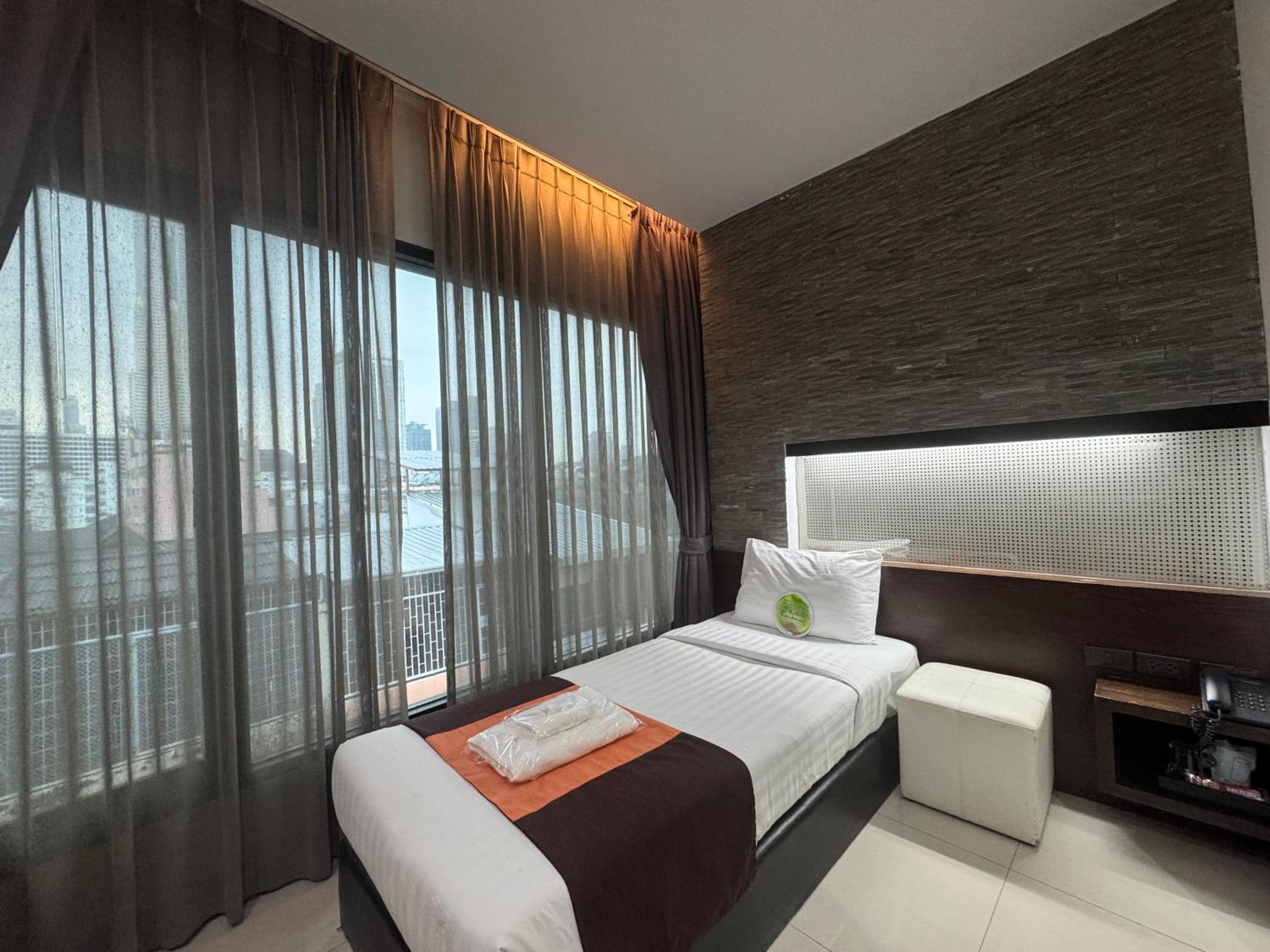 Deluxe Single Room photo 3