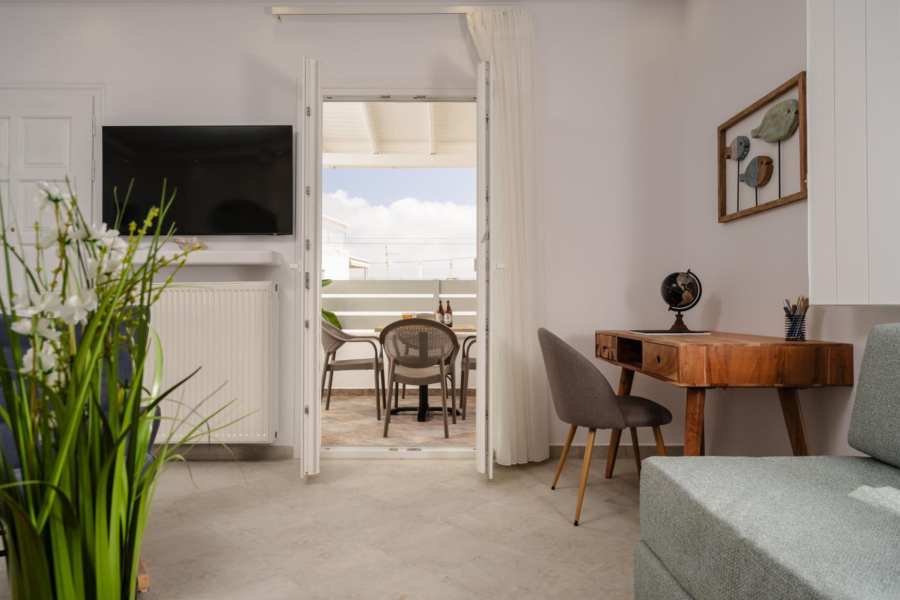 Three-Bedroom Apartment - Photo 11