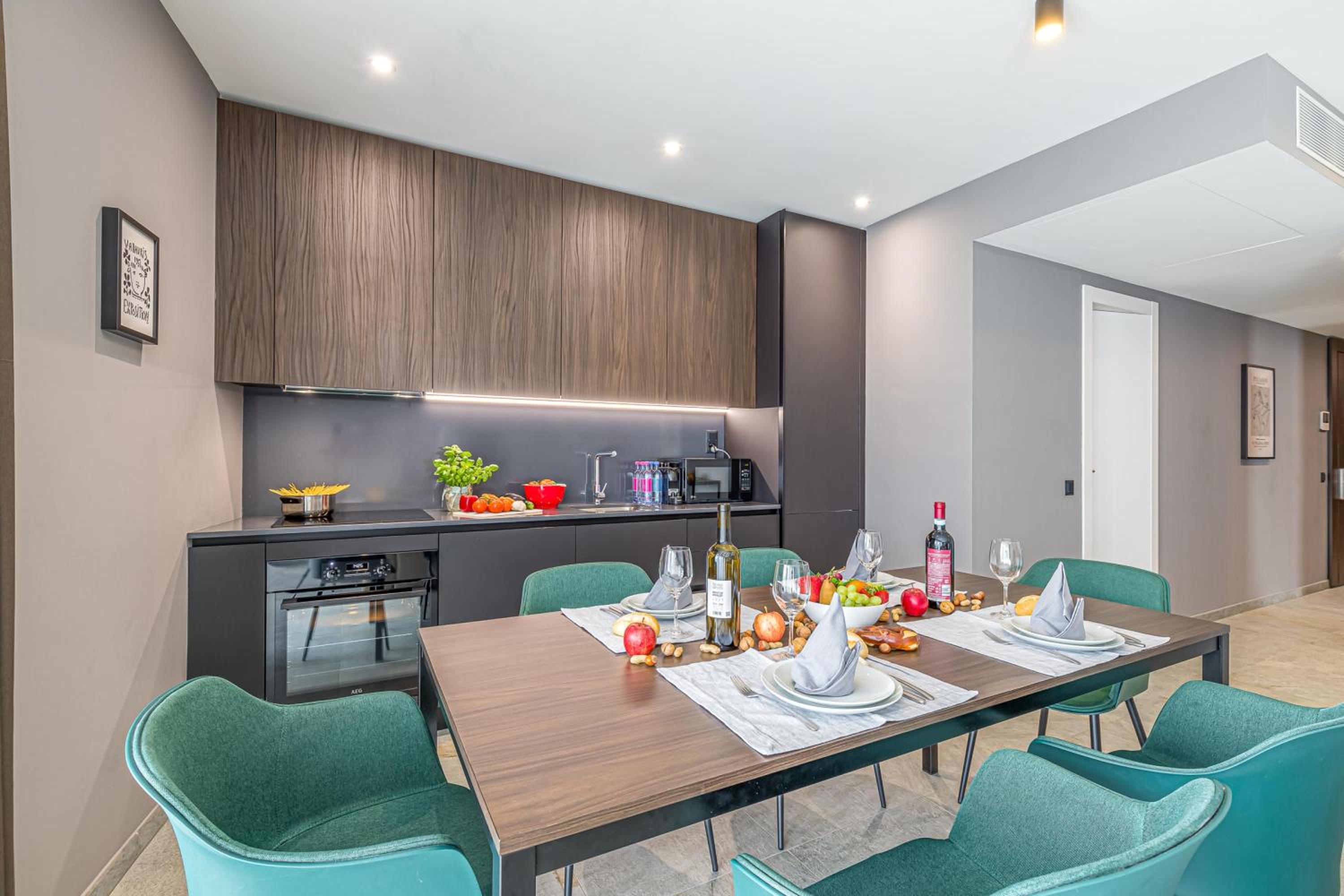 Superior One Bedroom Apartment with Balcony 3