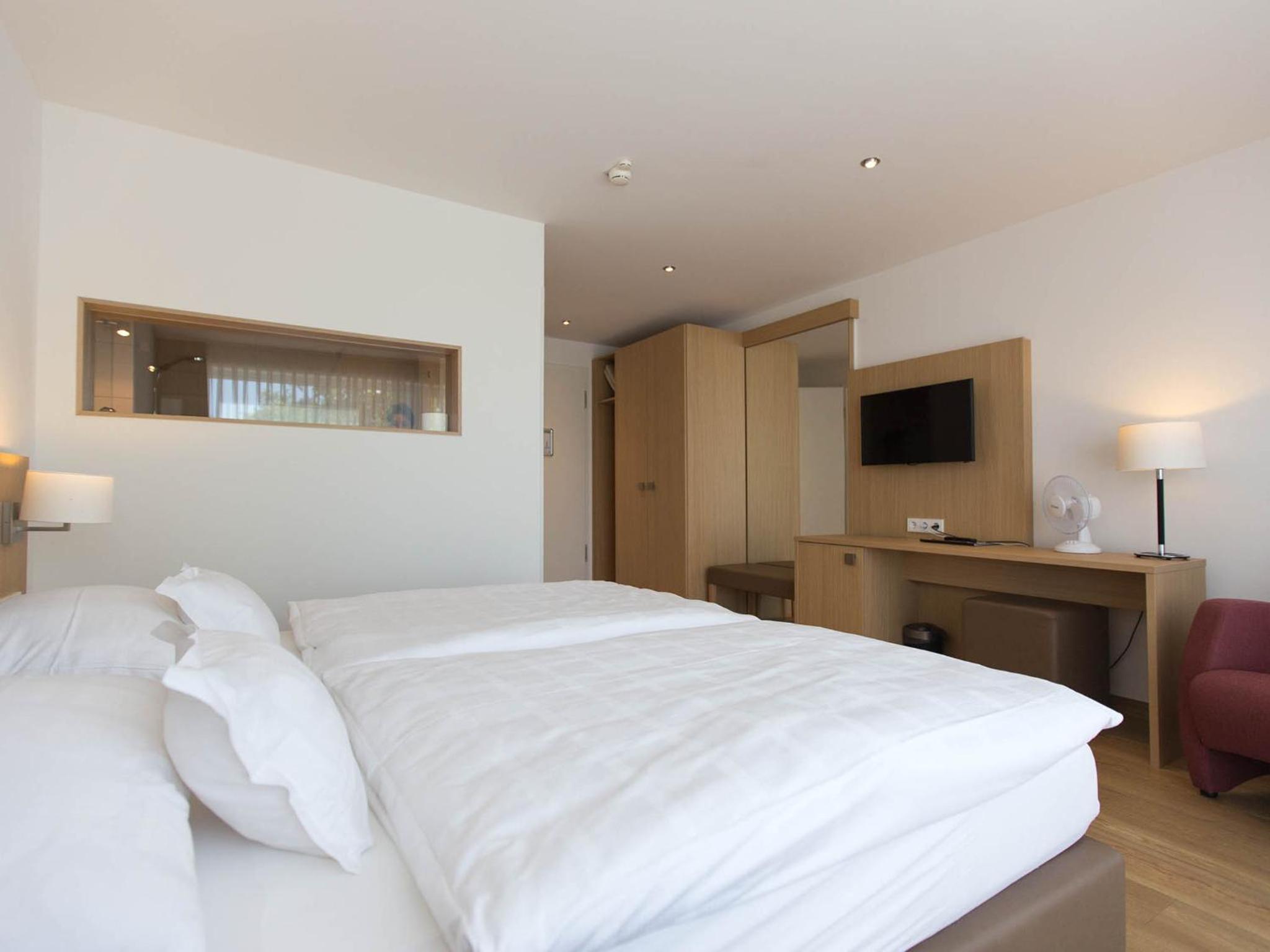 Superior Double Room with Balcony - Photo 6