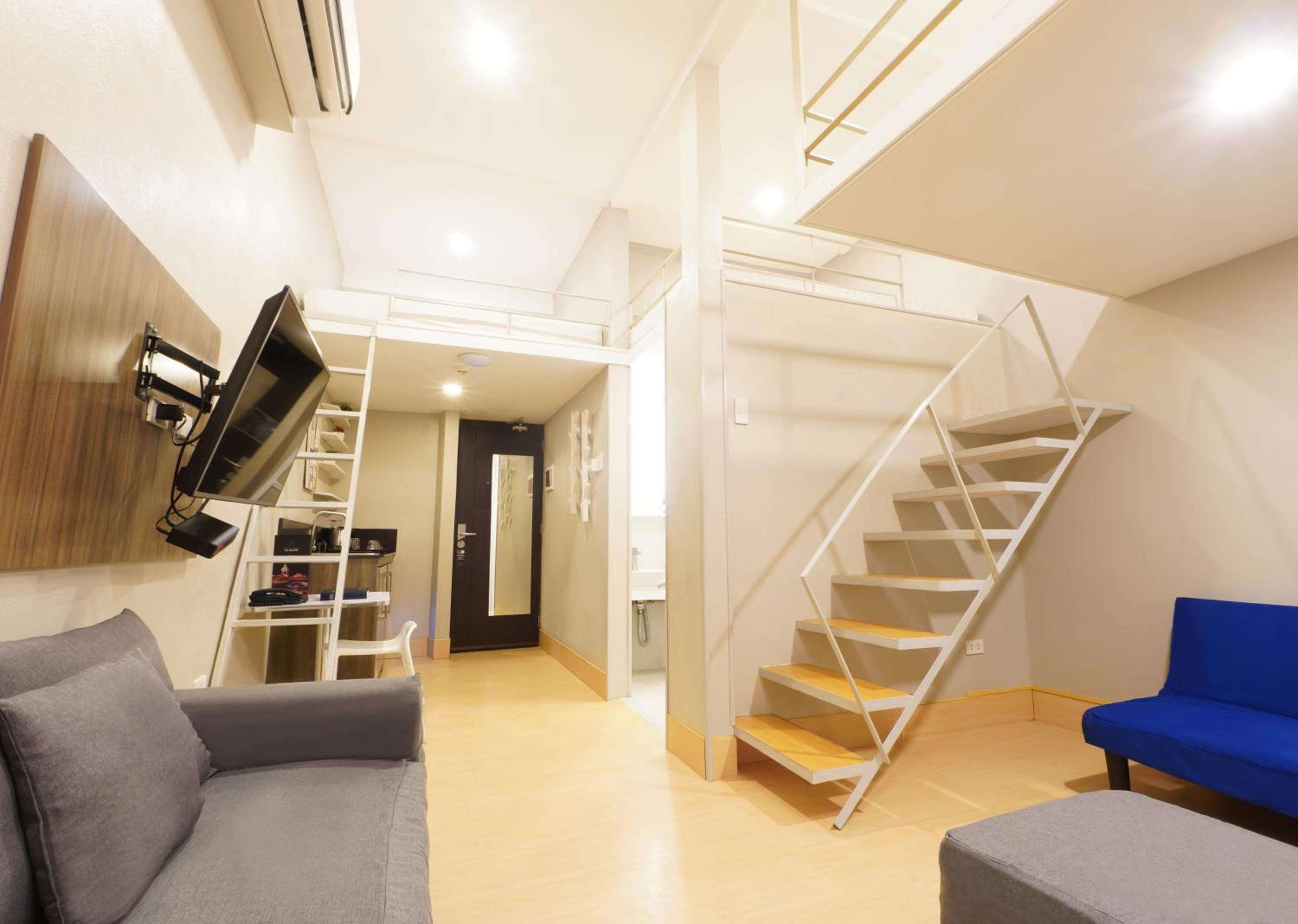Loft Suite for 6 with Spa Package