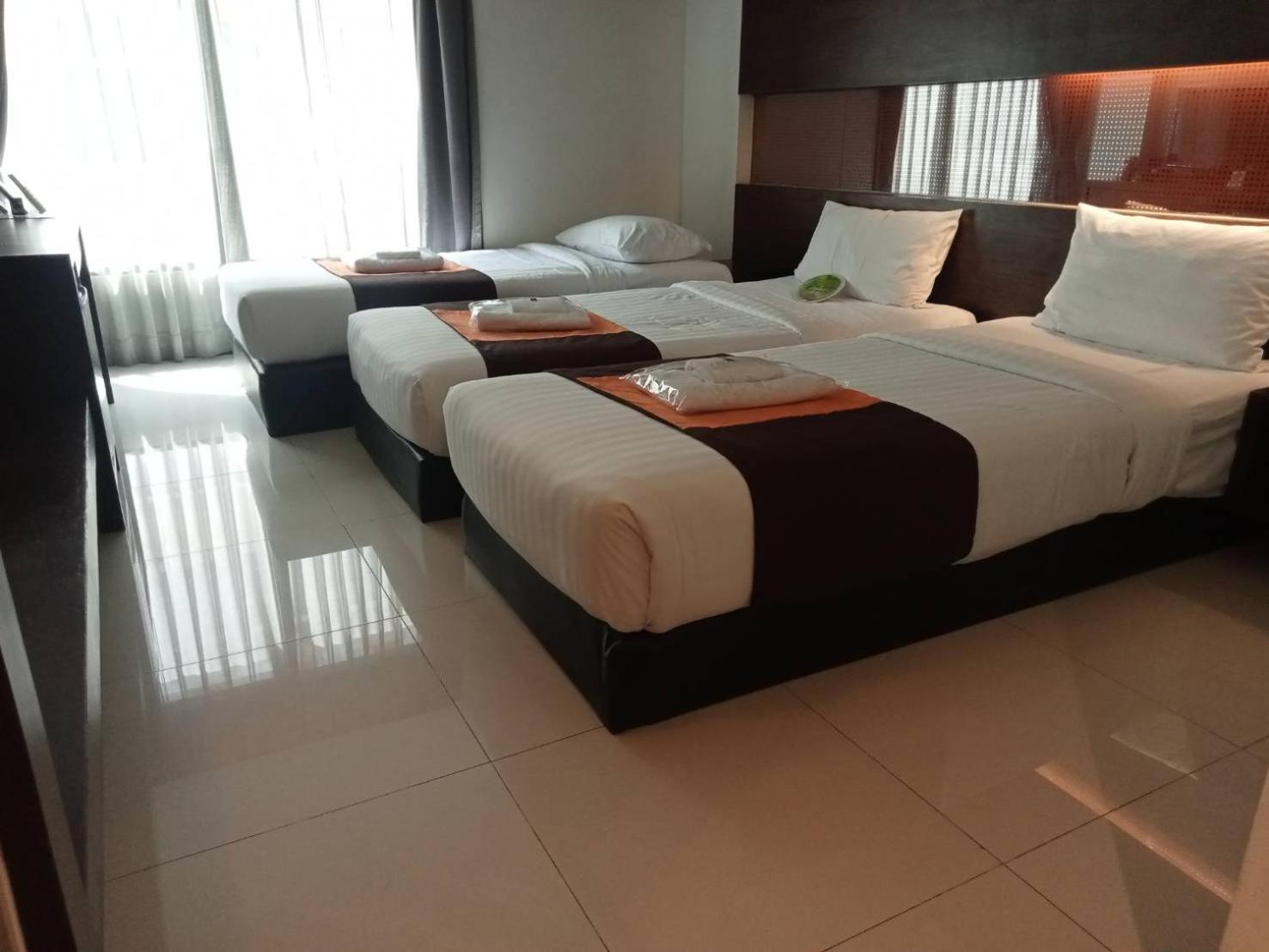 Standard Twin Room photo 2