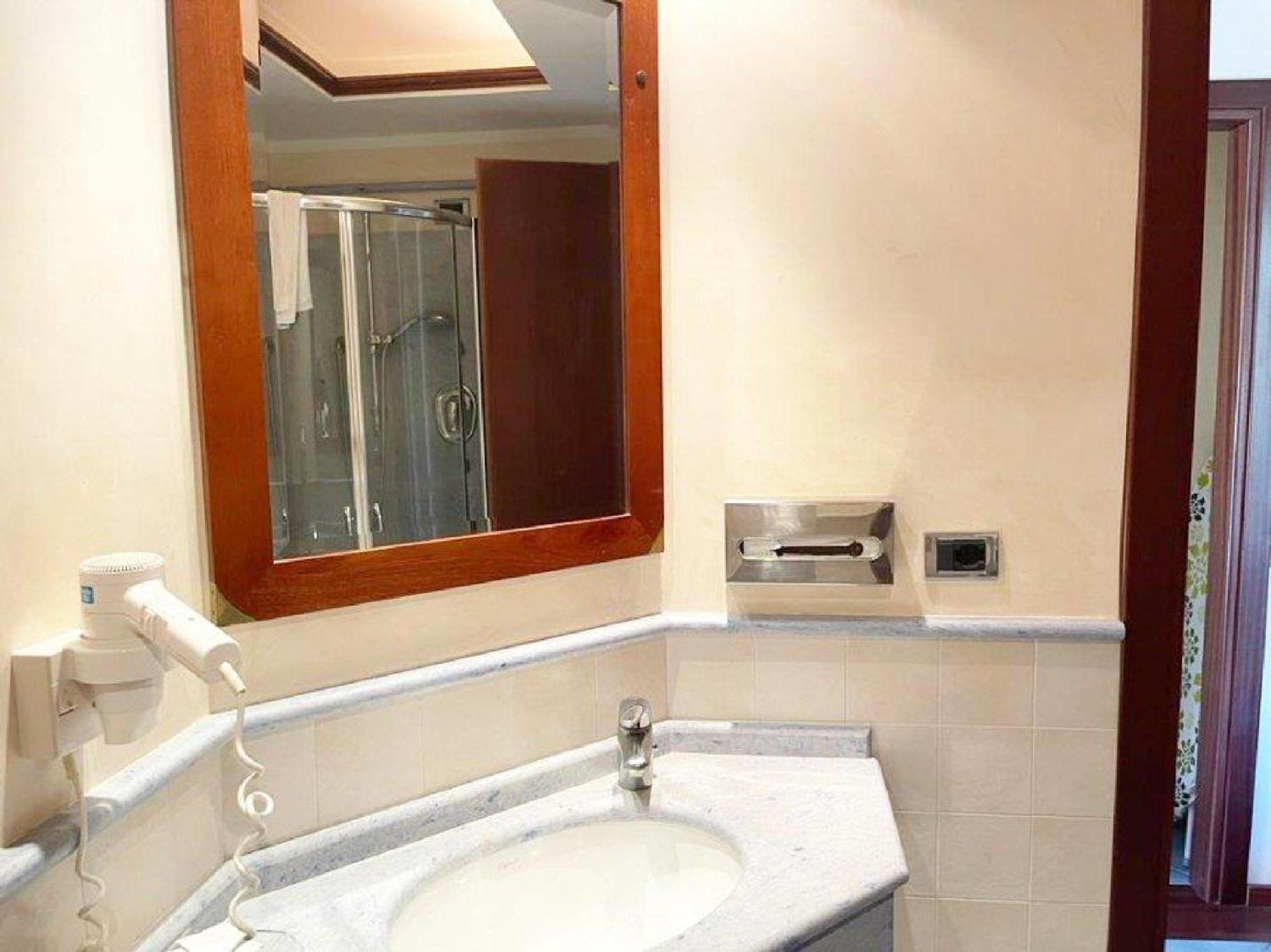 Quadruple Room with Shower photo 3