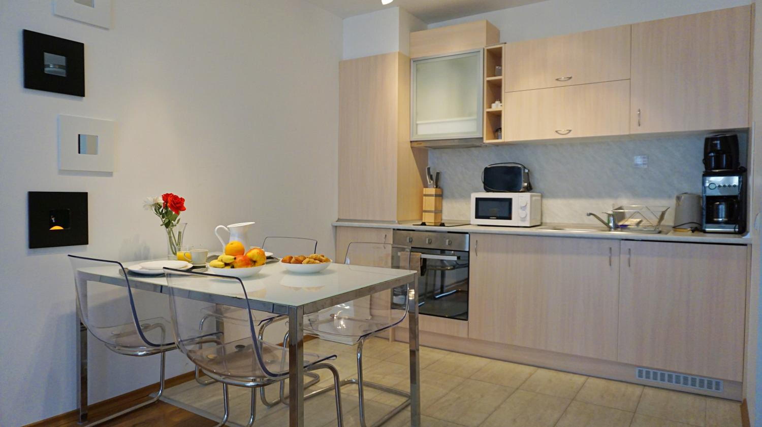 One-Bedroom Standard Apartment photo 3