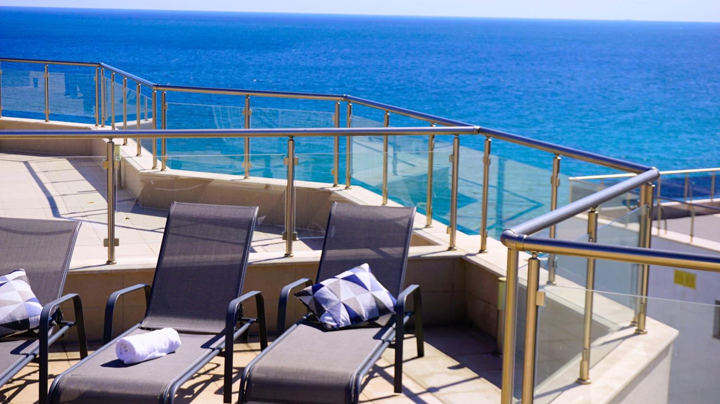 Penthouse Apartment photo 2