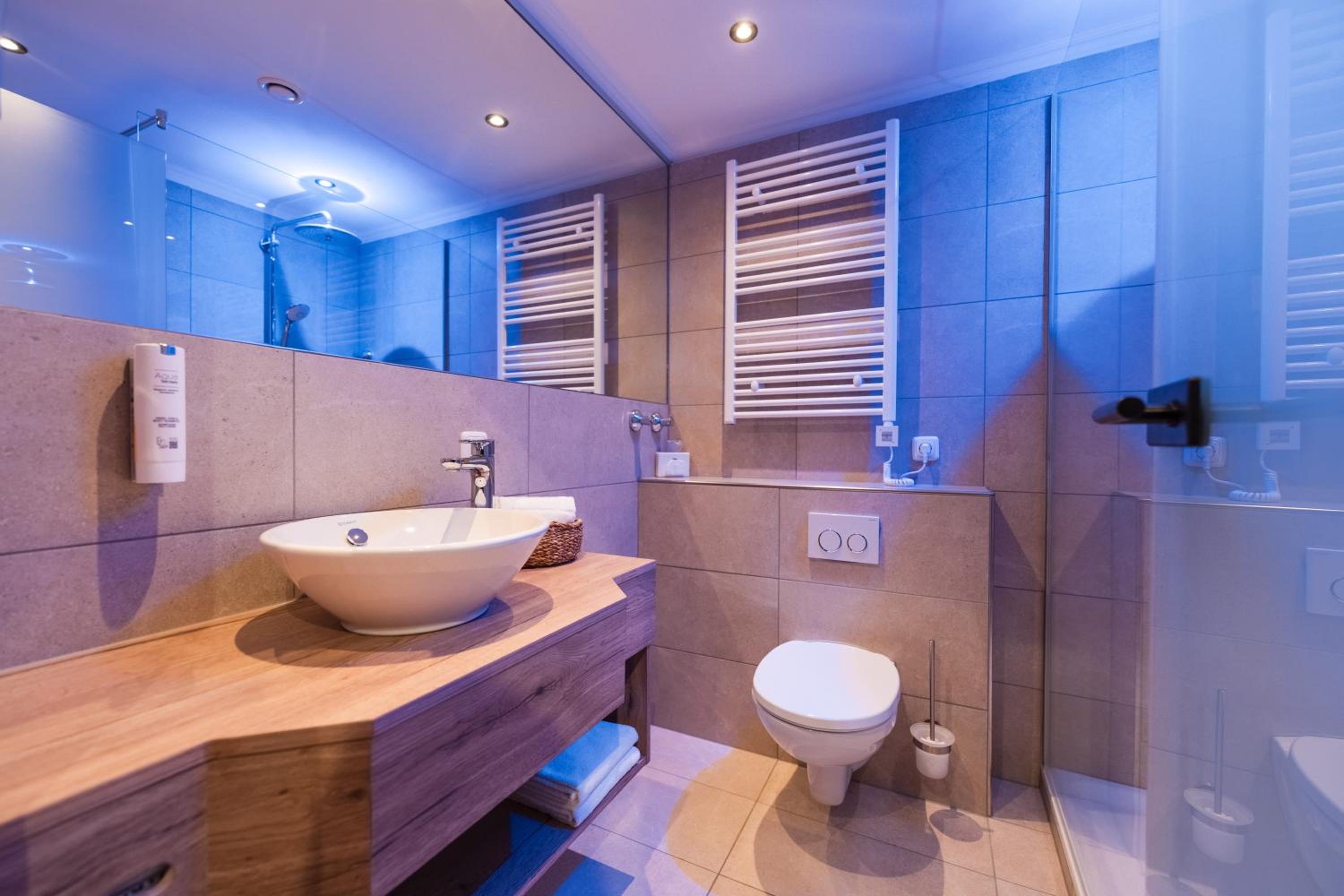 Standard Triple Room - Photo 8