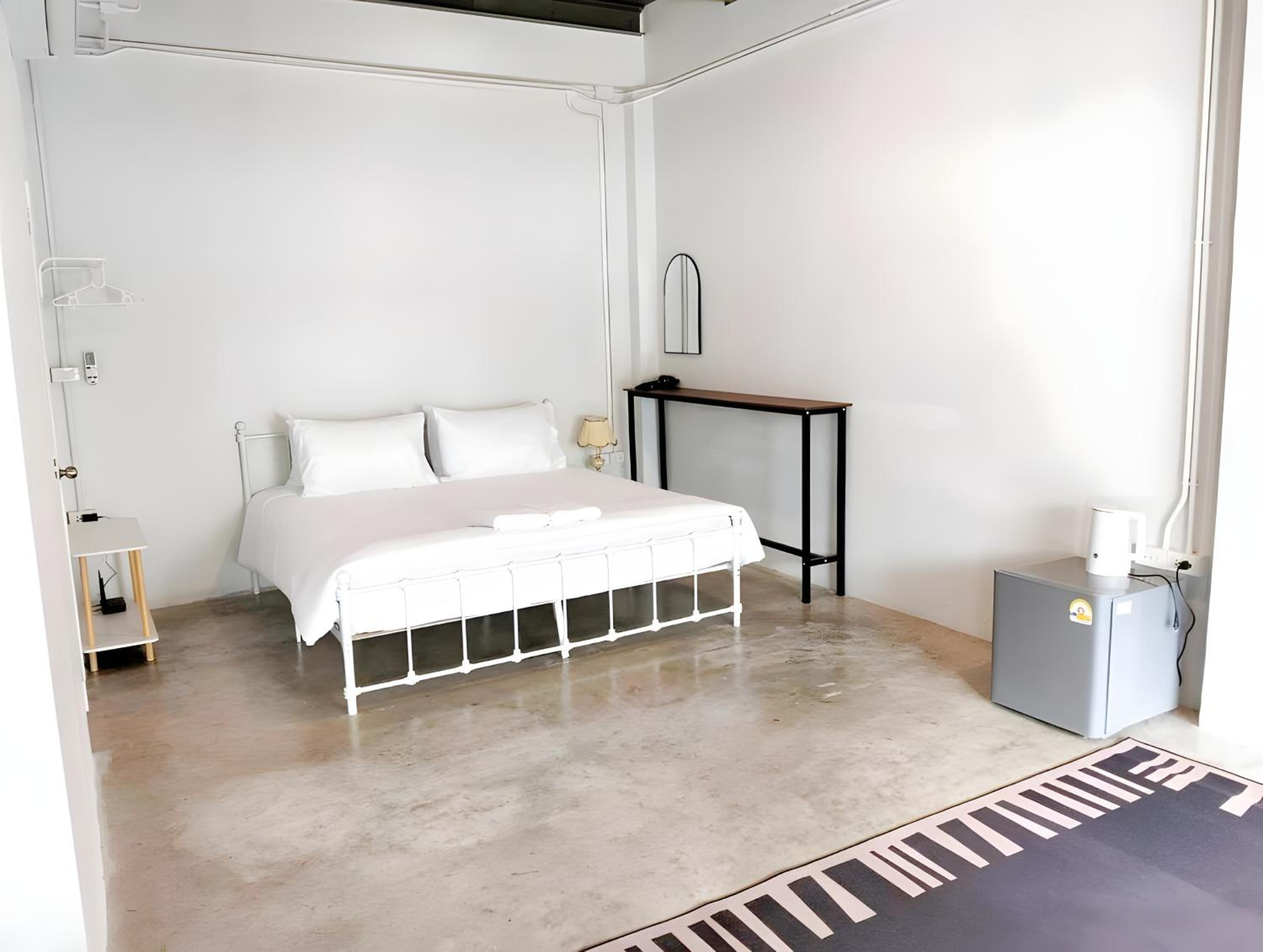 Deluxe King Room photo 2