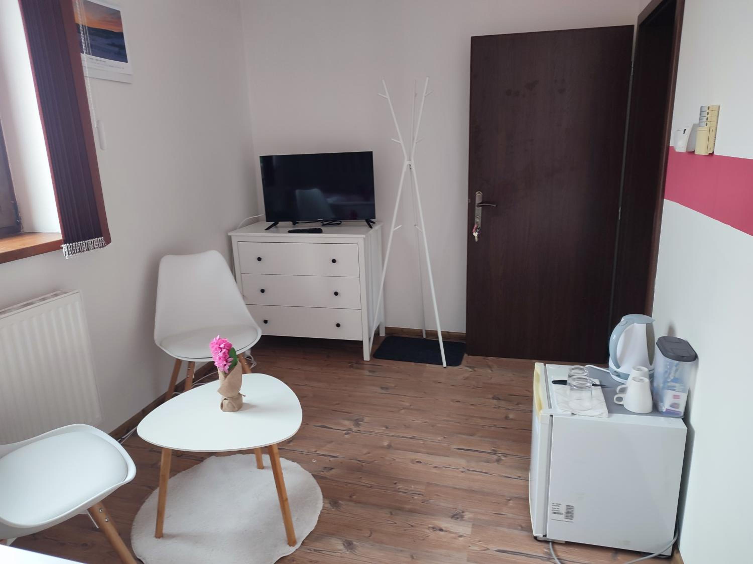 Double Room with Private External Bathroom photo 3