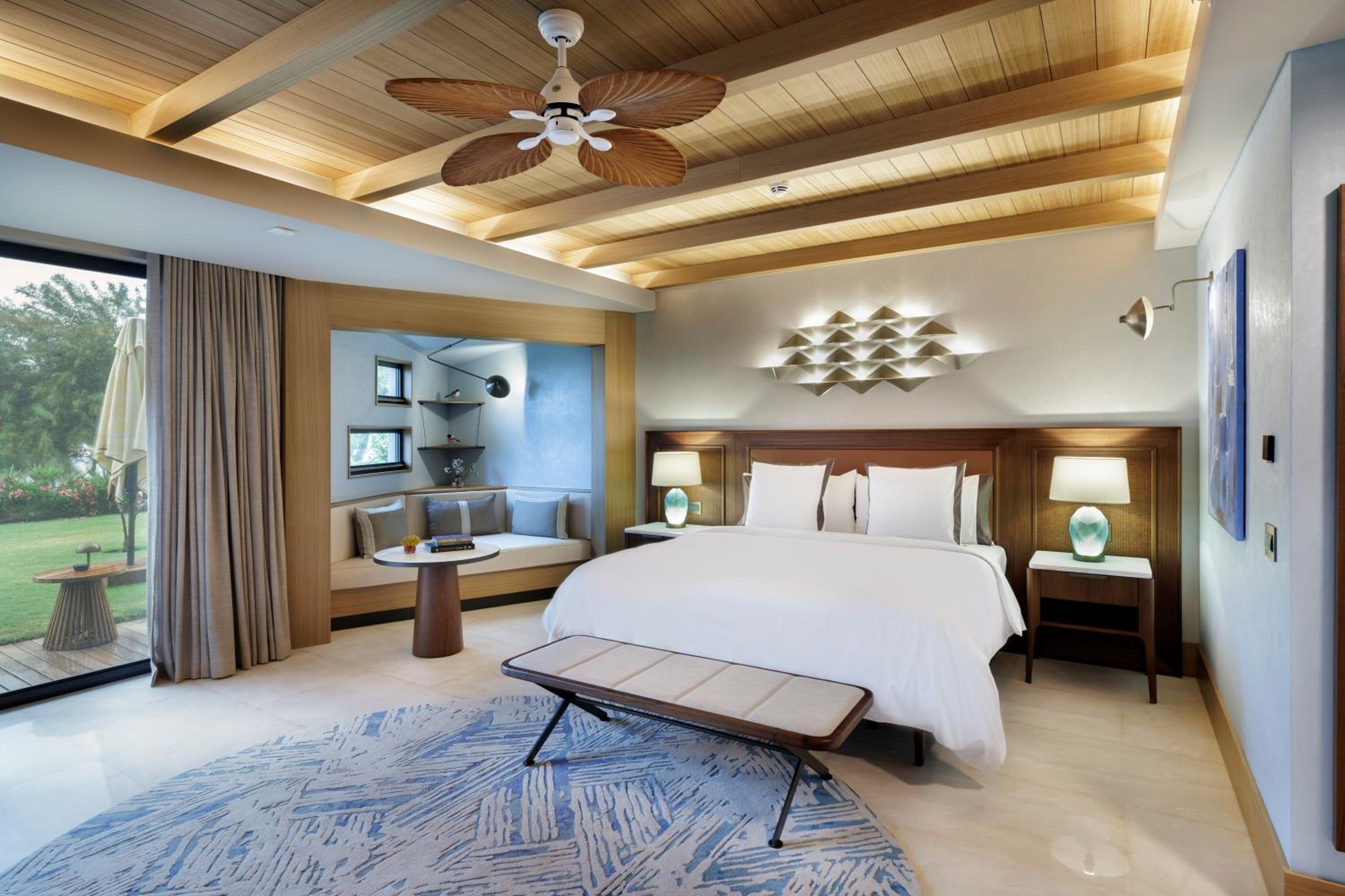 Deluxe Room - Photo 1