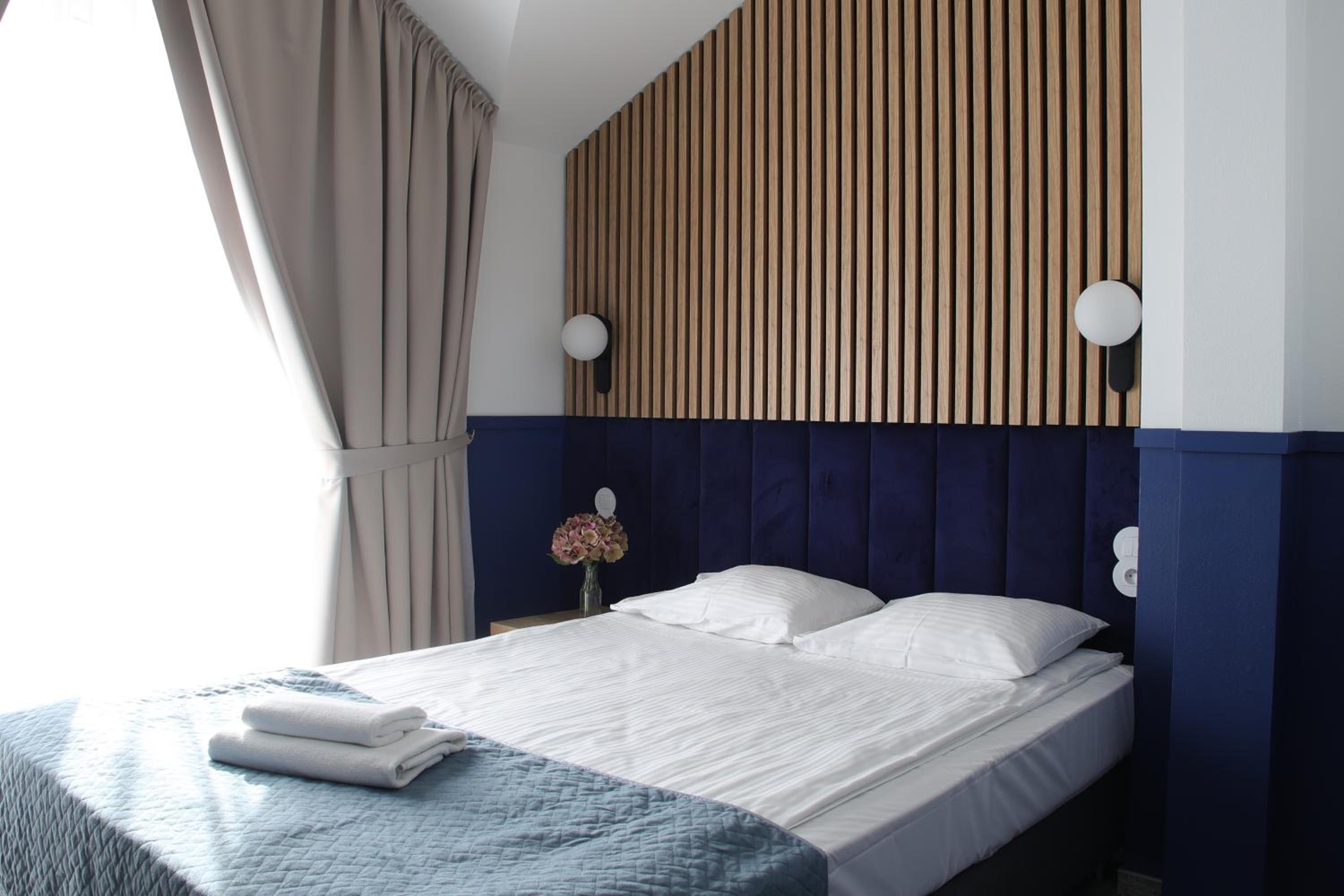 Small Double Room photo 1