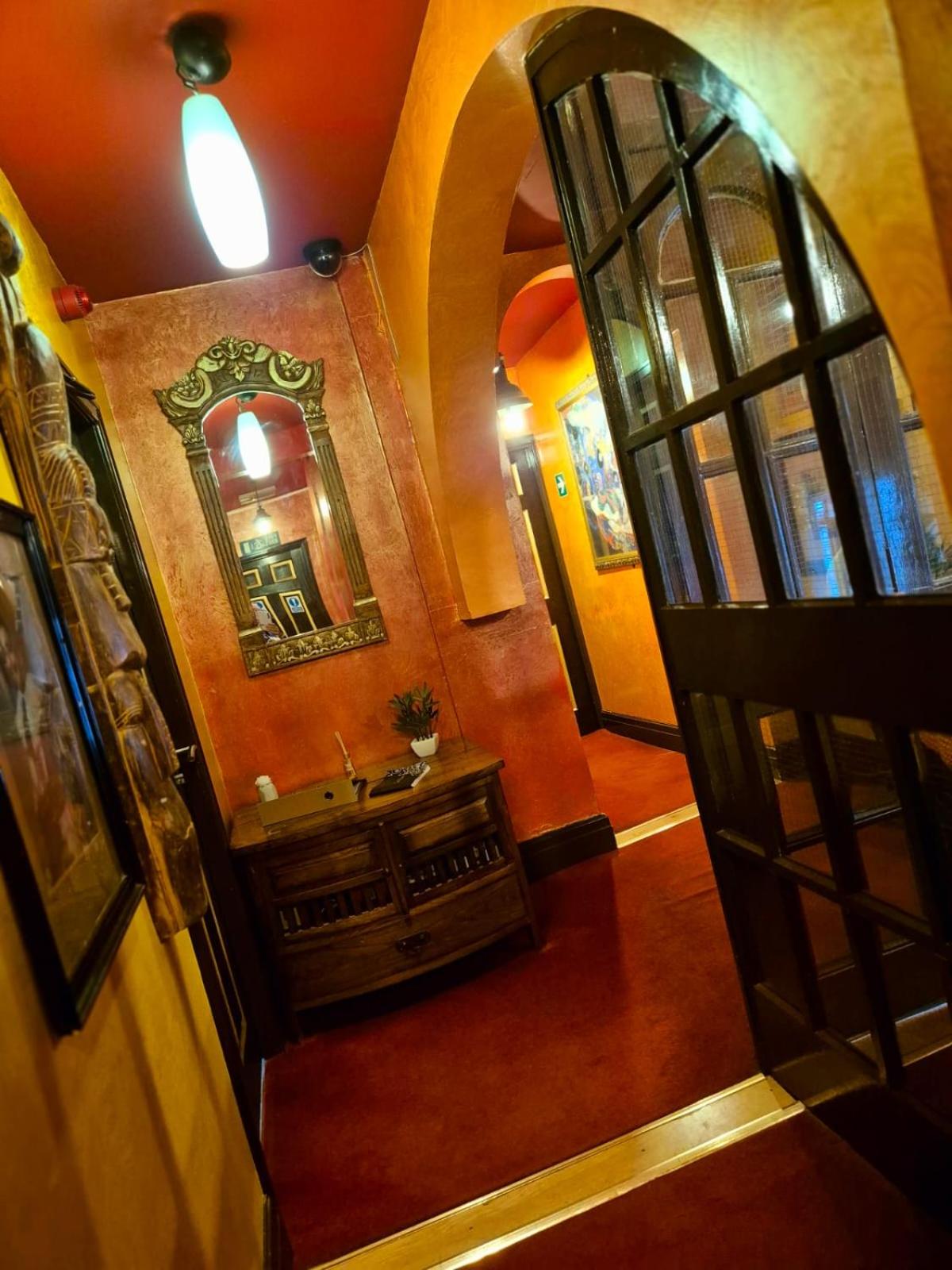 Double Room with Private Bathroom photo 2