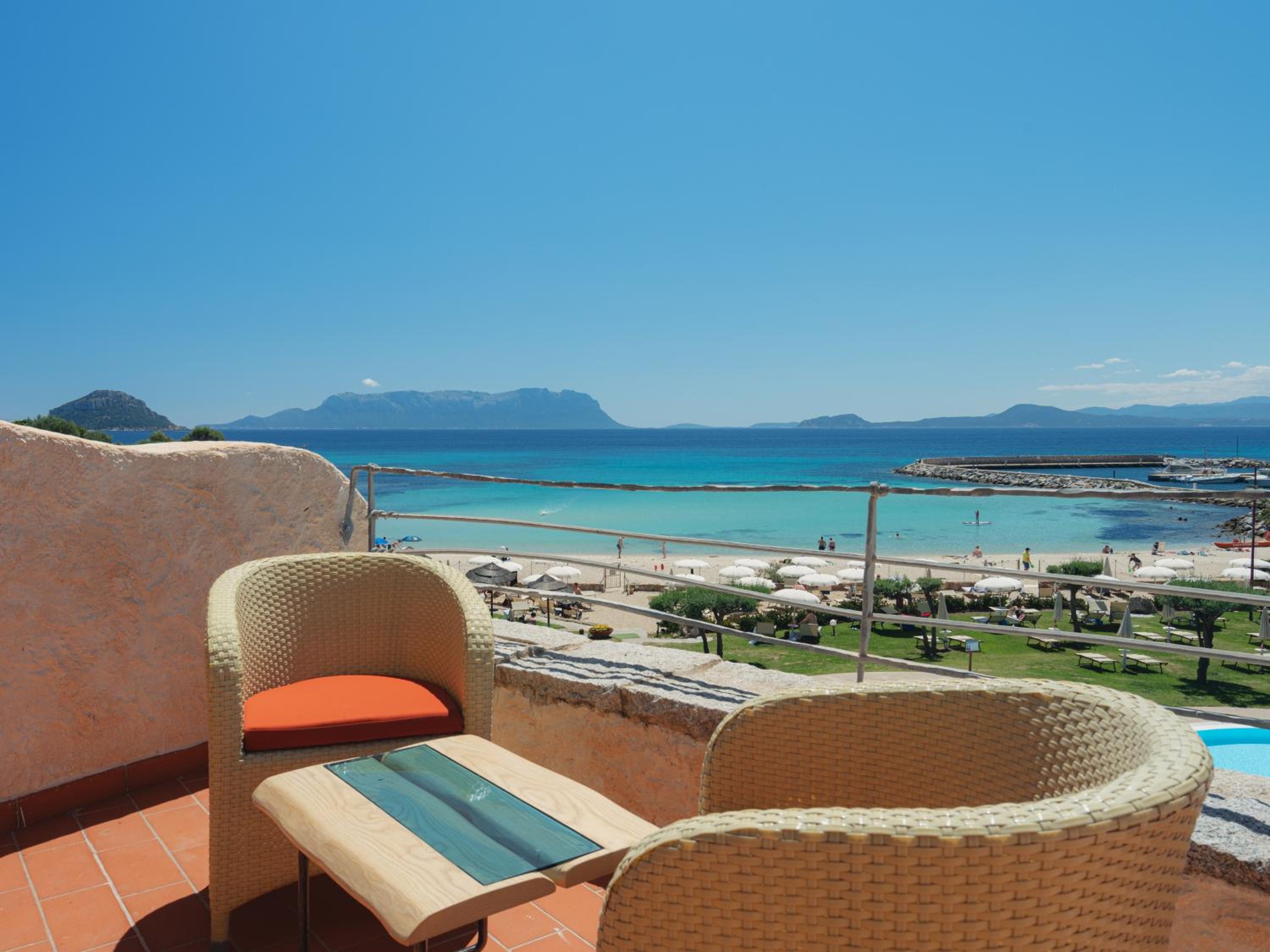 Deluxe Suite with Sea View photo 2