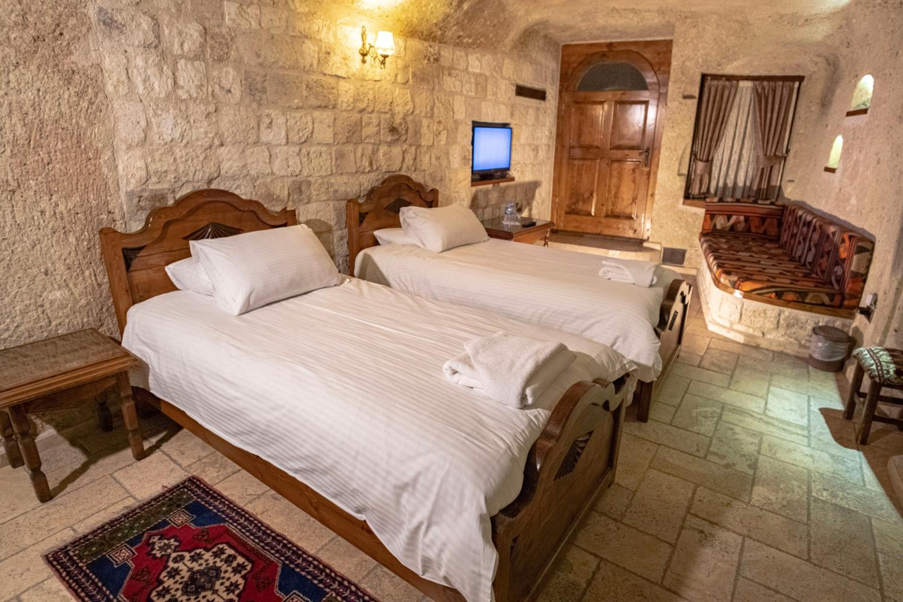 Standard Twin Room - Photo 5