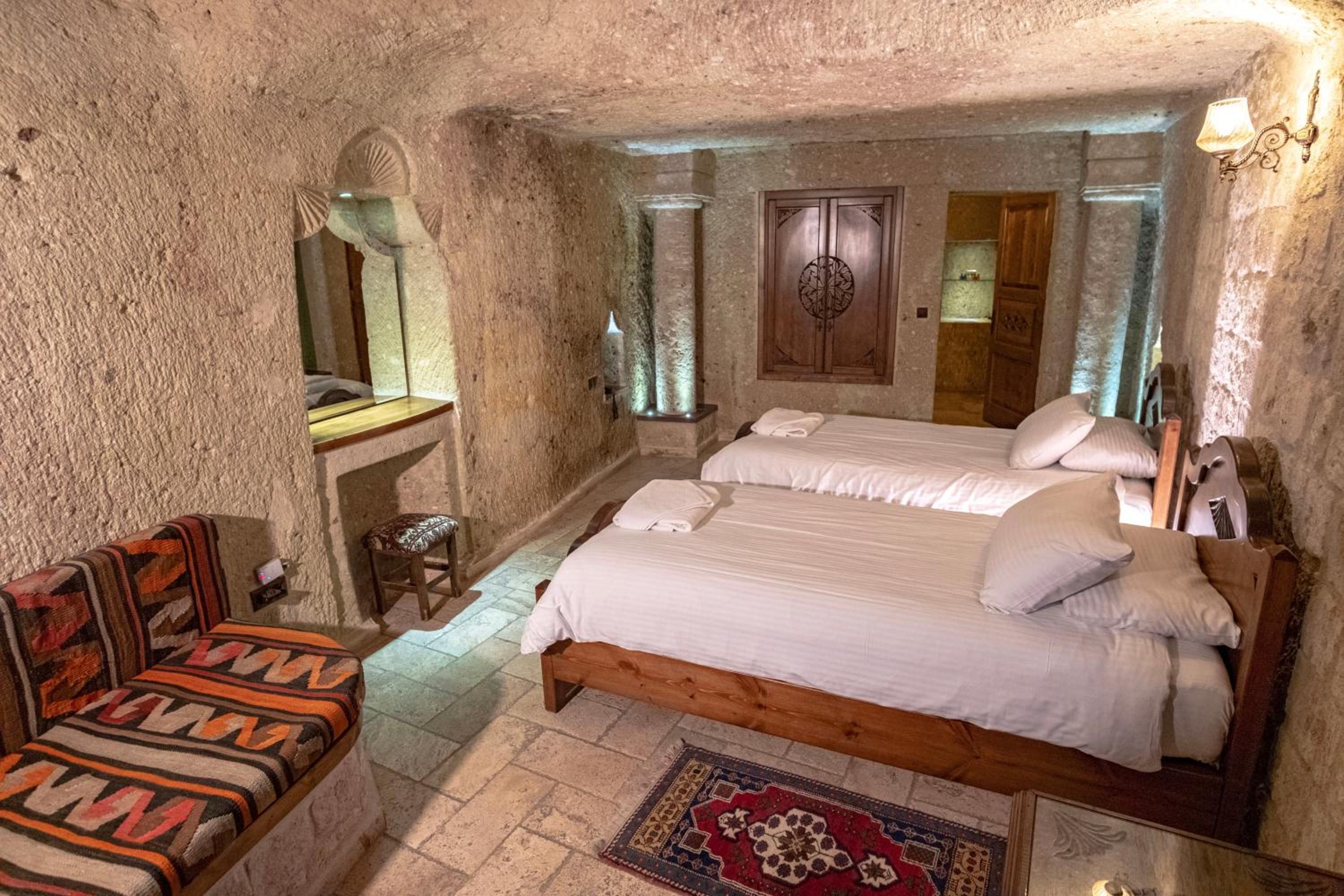 Standard Twin Room - Photo 1
