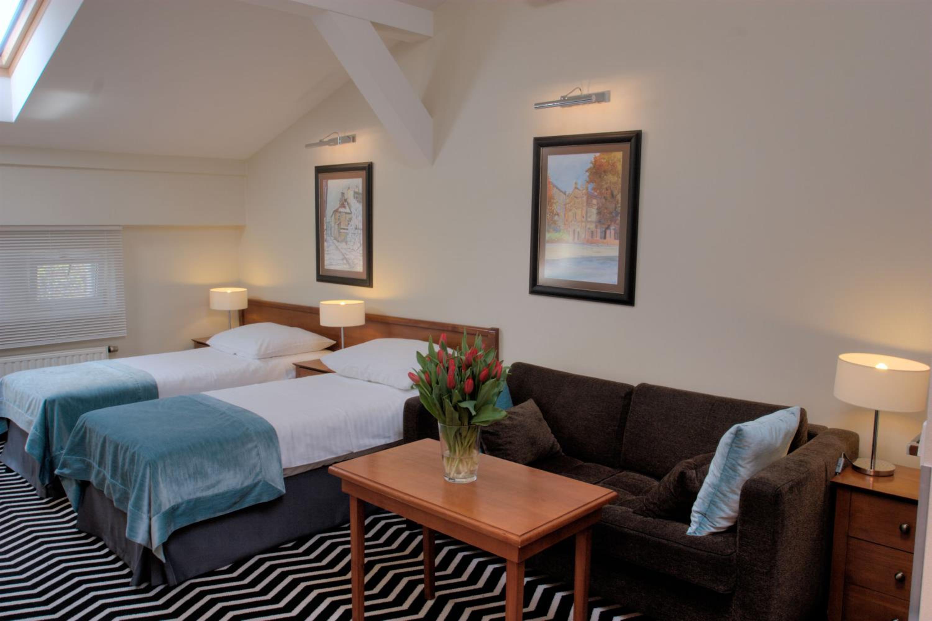 Standard Twin Room - Photo 1