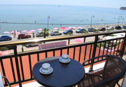 Twin Room with Sea View photo 2