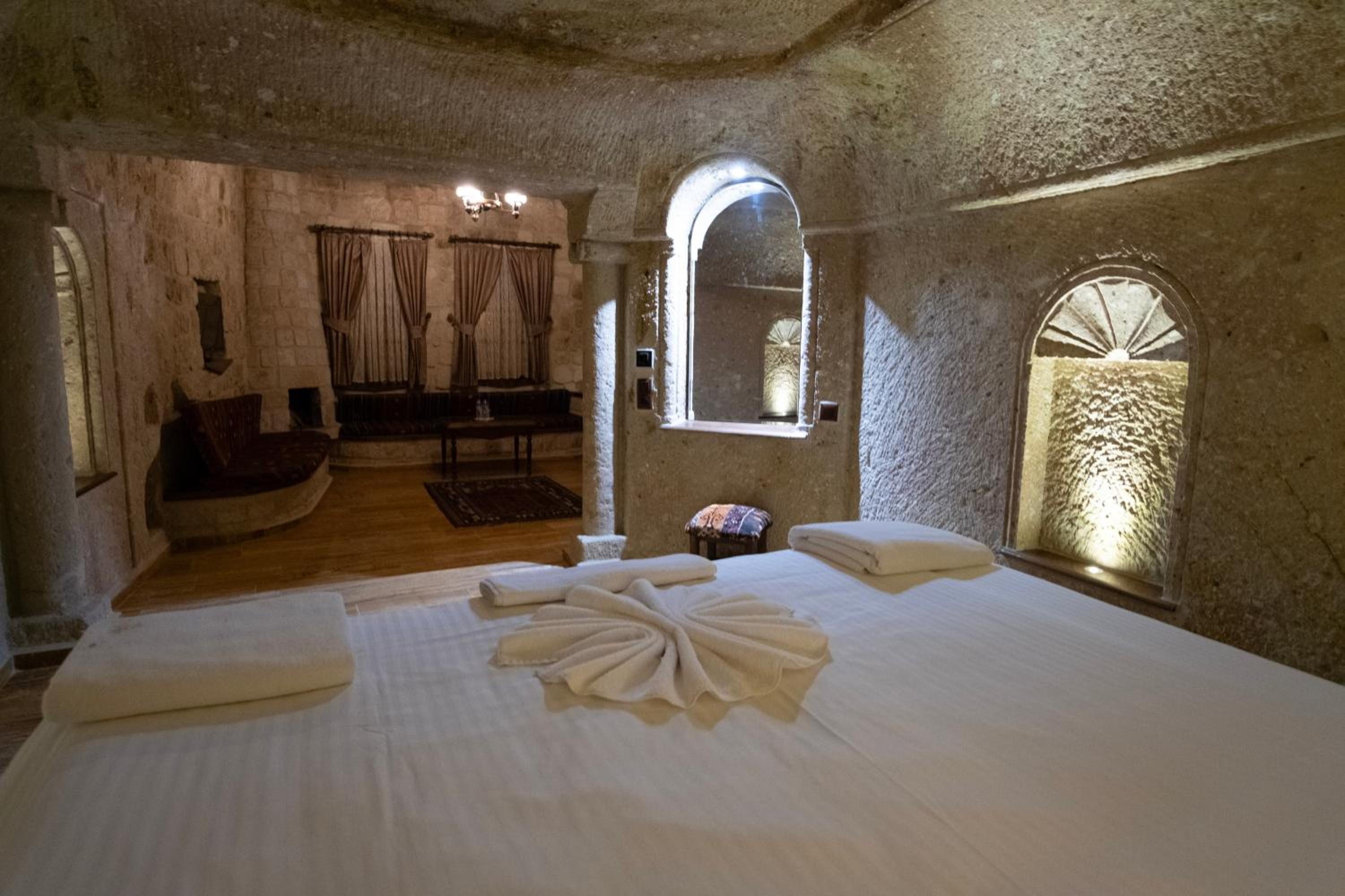 Deluxe Triple Room - Photo 3
