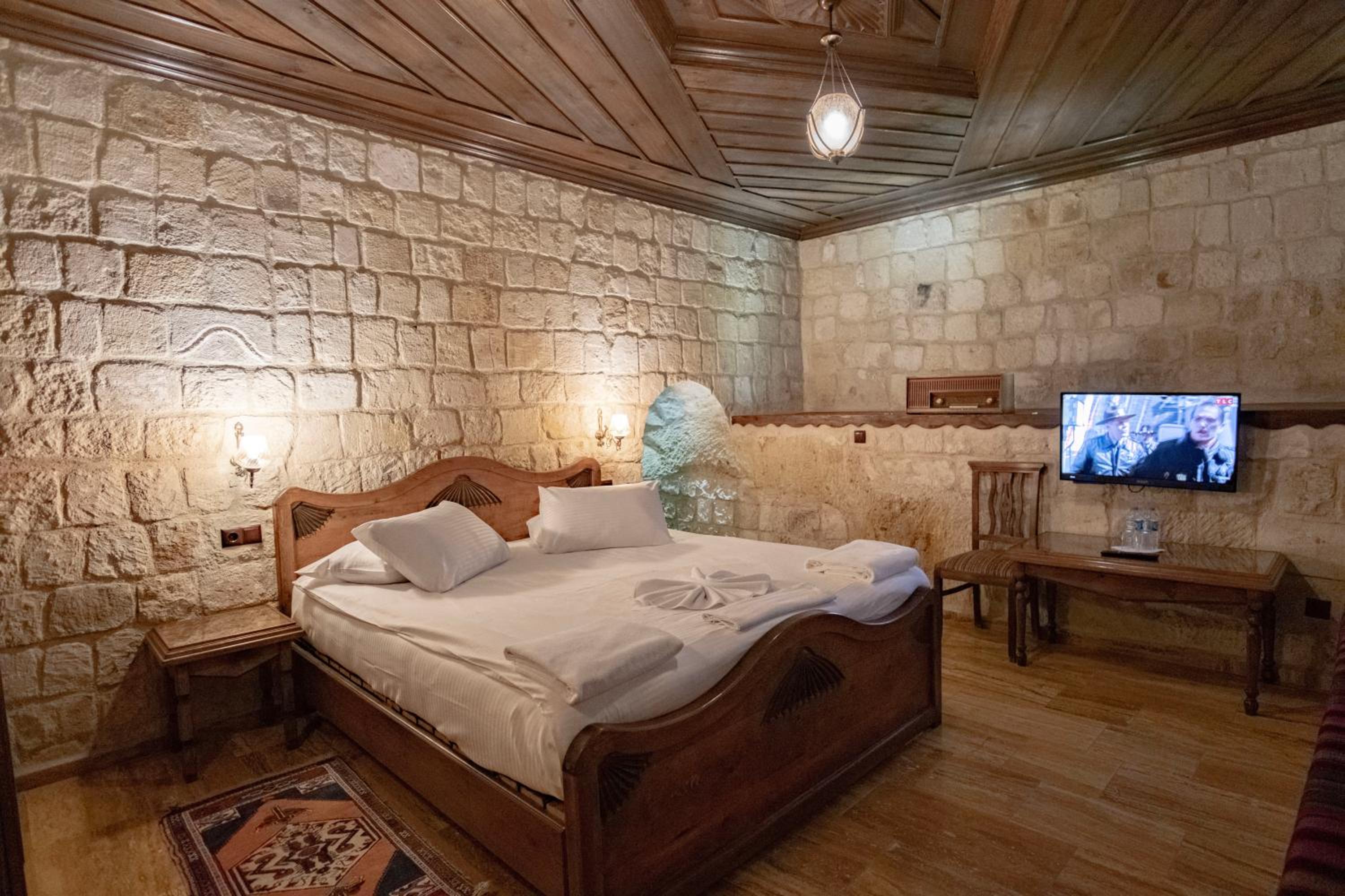 Standard Double Room - Photo 5
