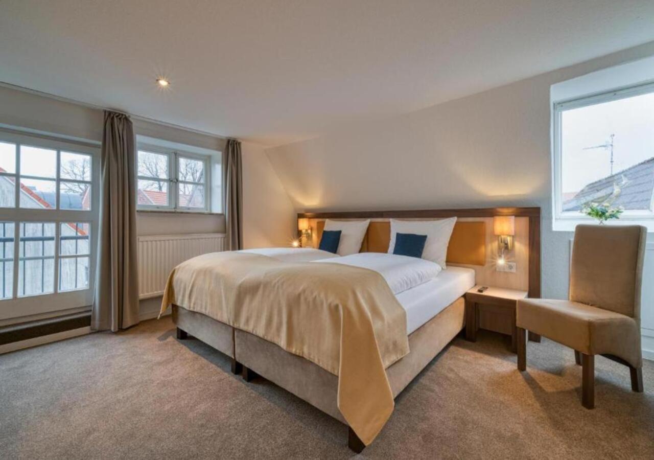 Economy Triple Room