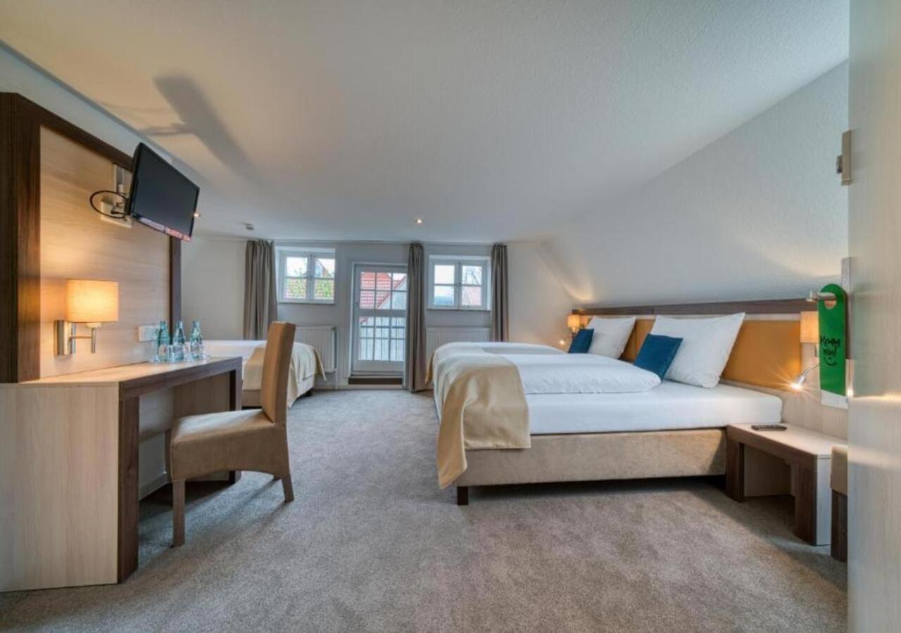 Economy Triple Room photo 1