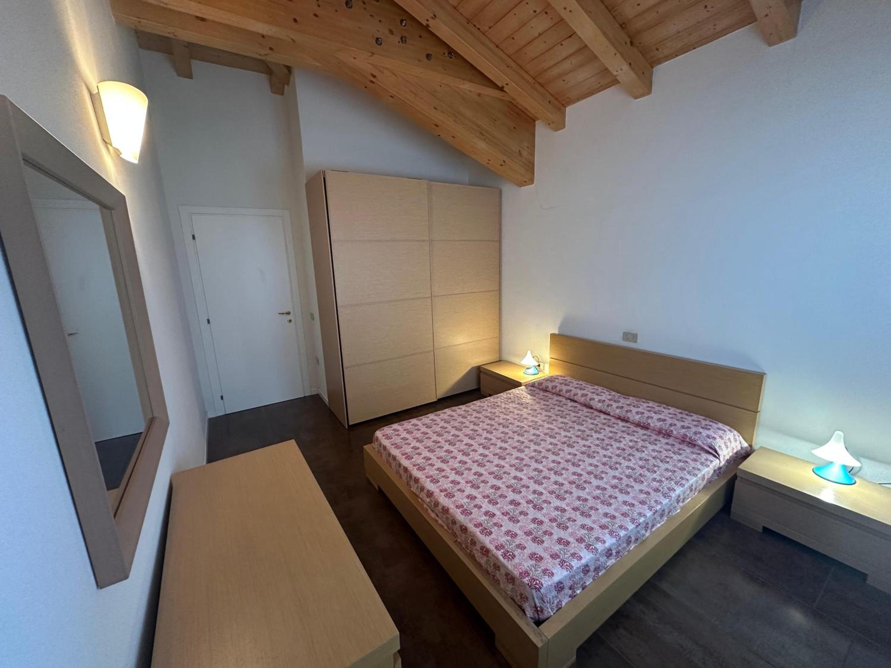 Penthouse Apartment - Photo 2