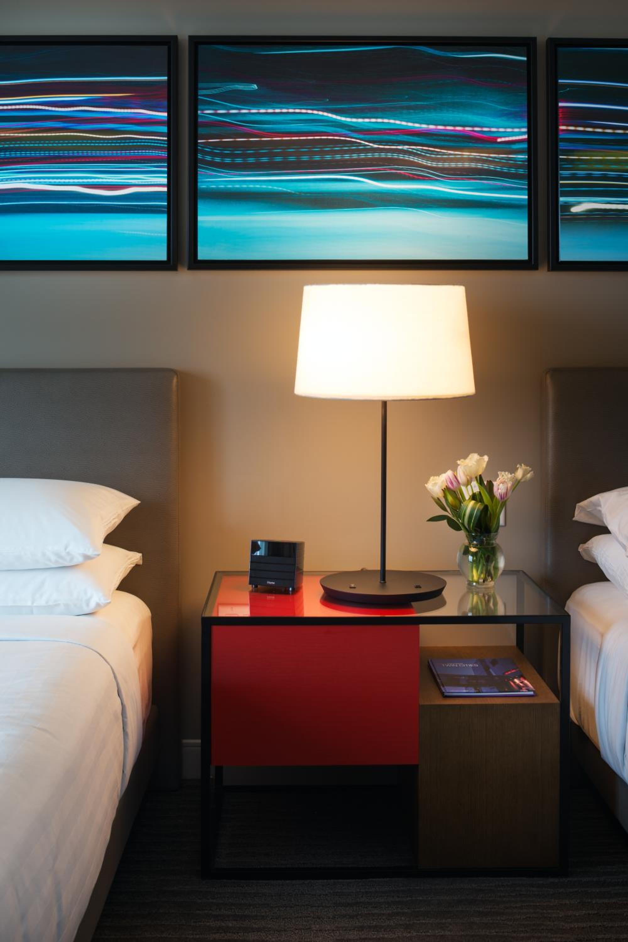 Queen Room with Two Queen Beds - Club Access photo 3