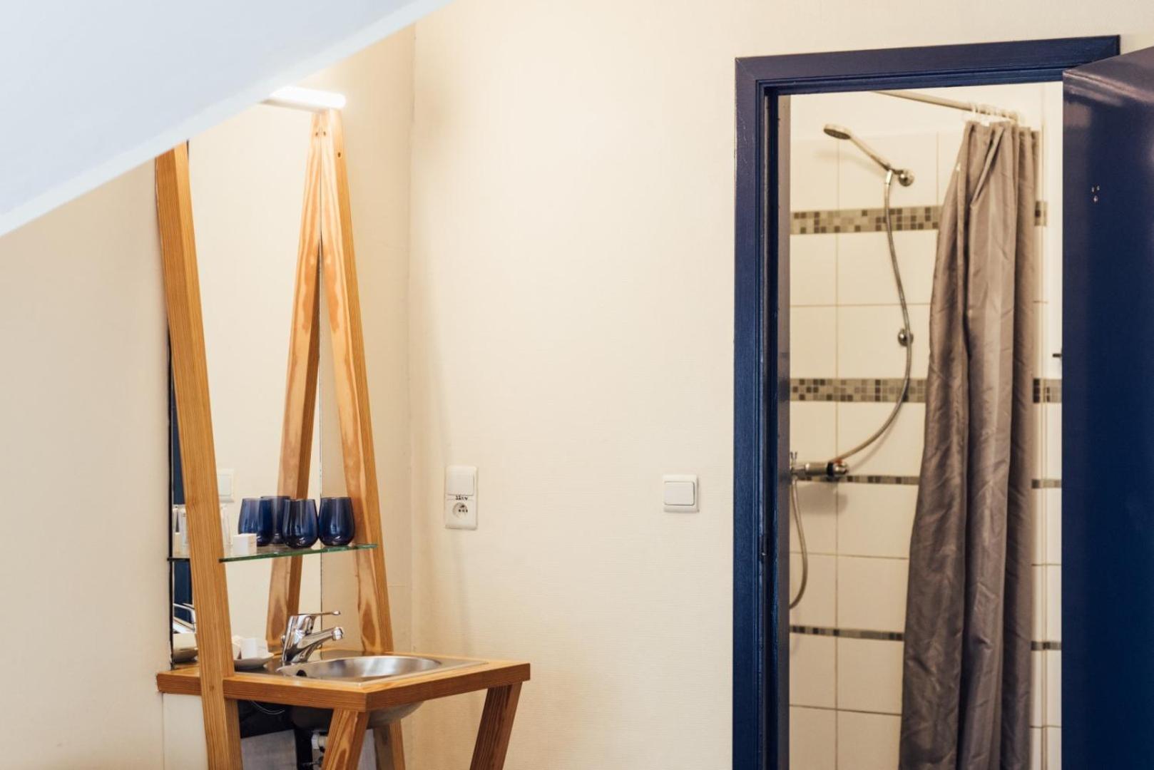 Double or Twin Room with Garden View photo 3