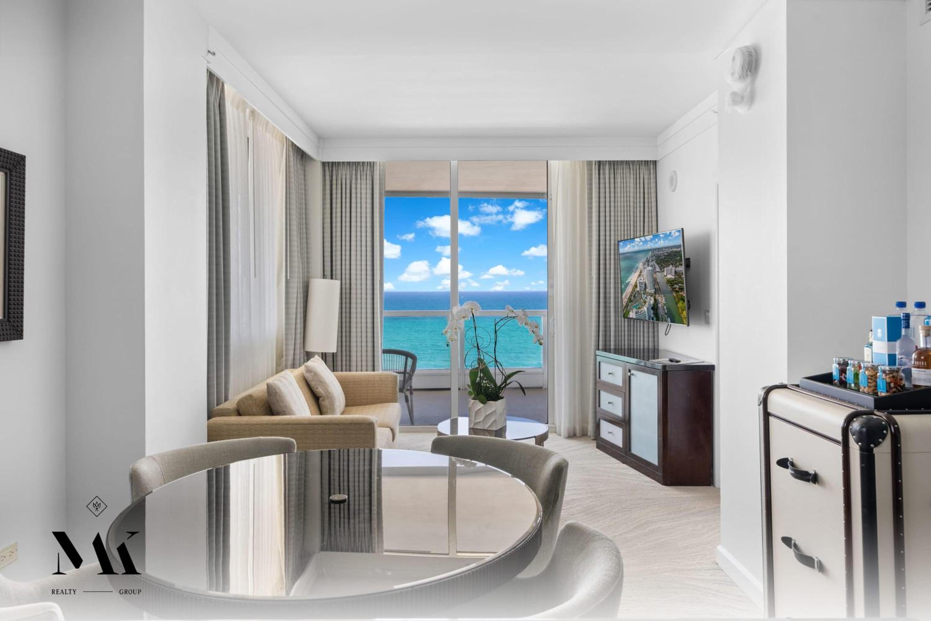 One-Bedroom Deluxe Suite