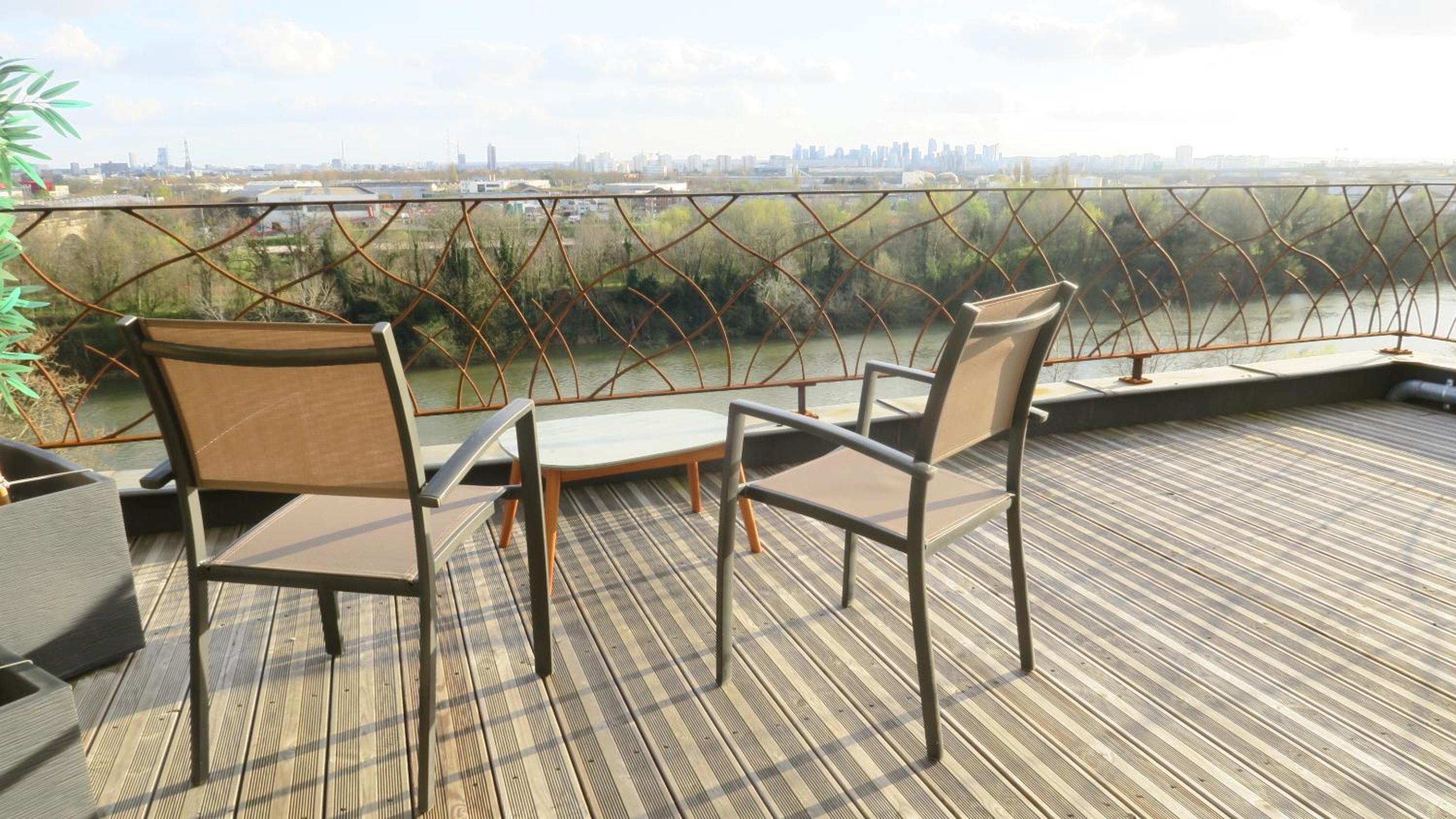 Deluxe Double or Twin Room with River View photo 1