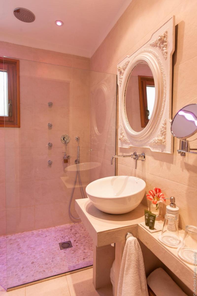 Double or Twin Room photo 3