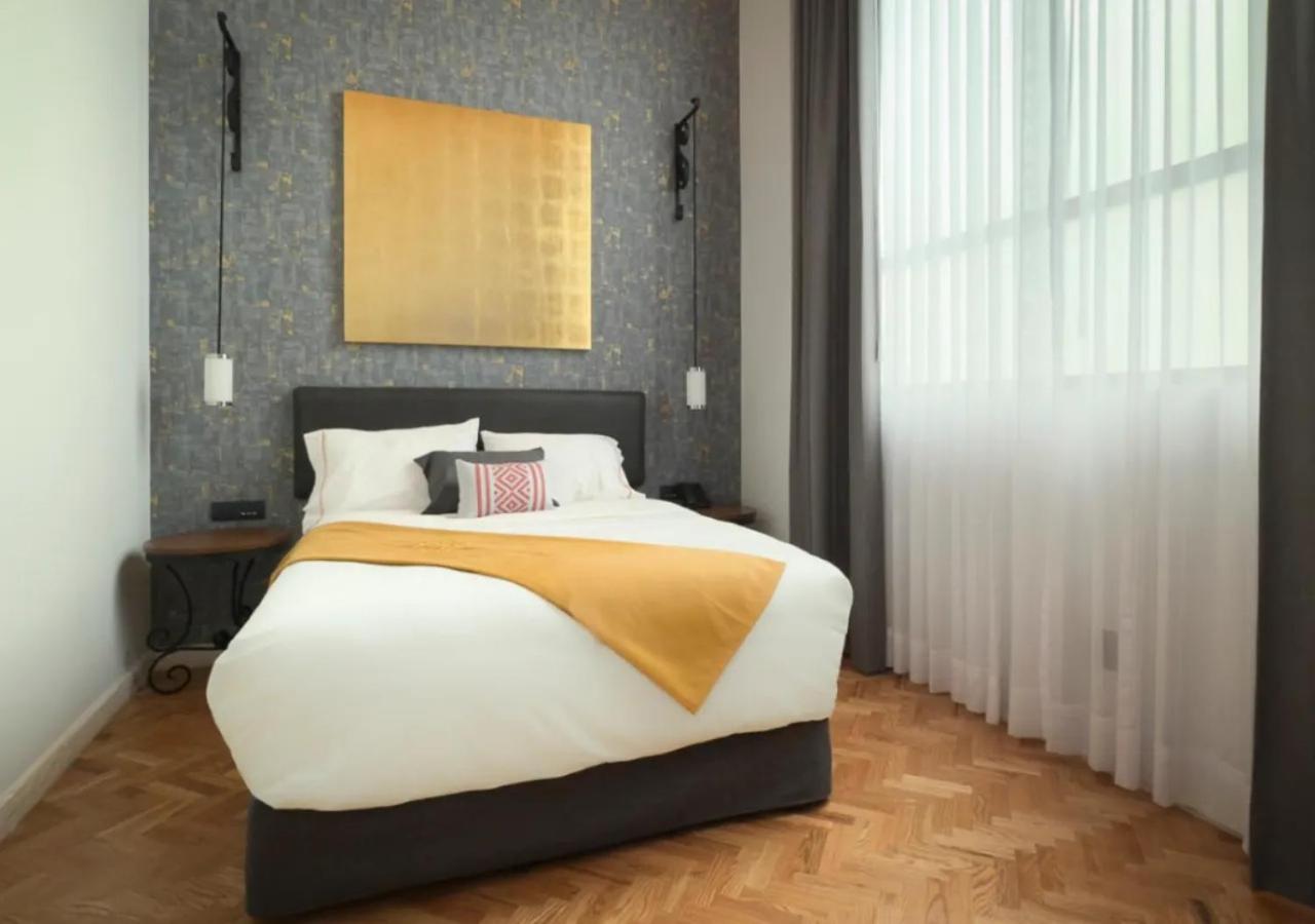 Standard Suite - Photo 12