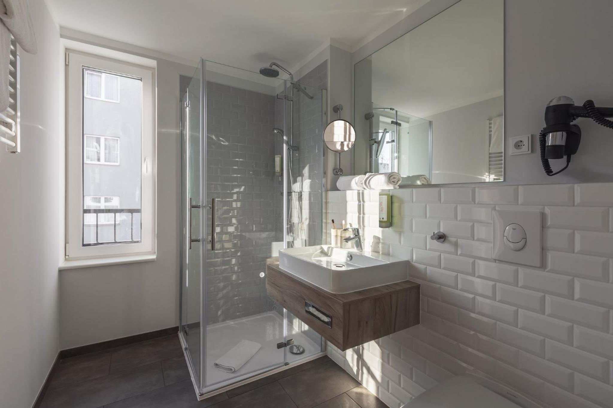 Standard Twin Room with Kitchenette and Balcony