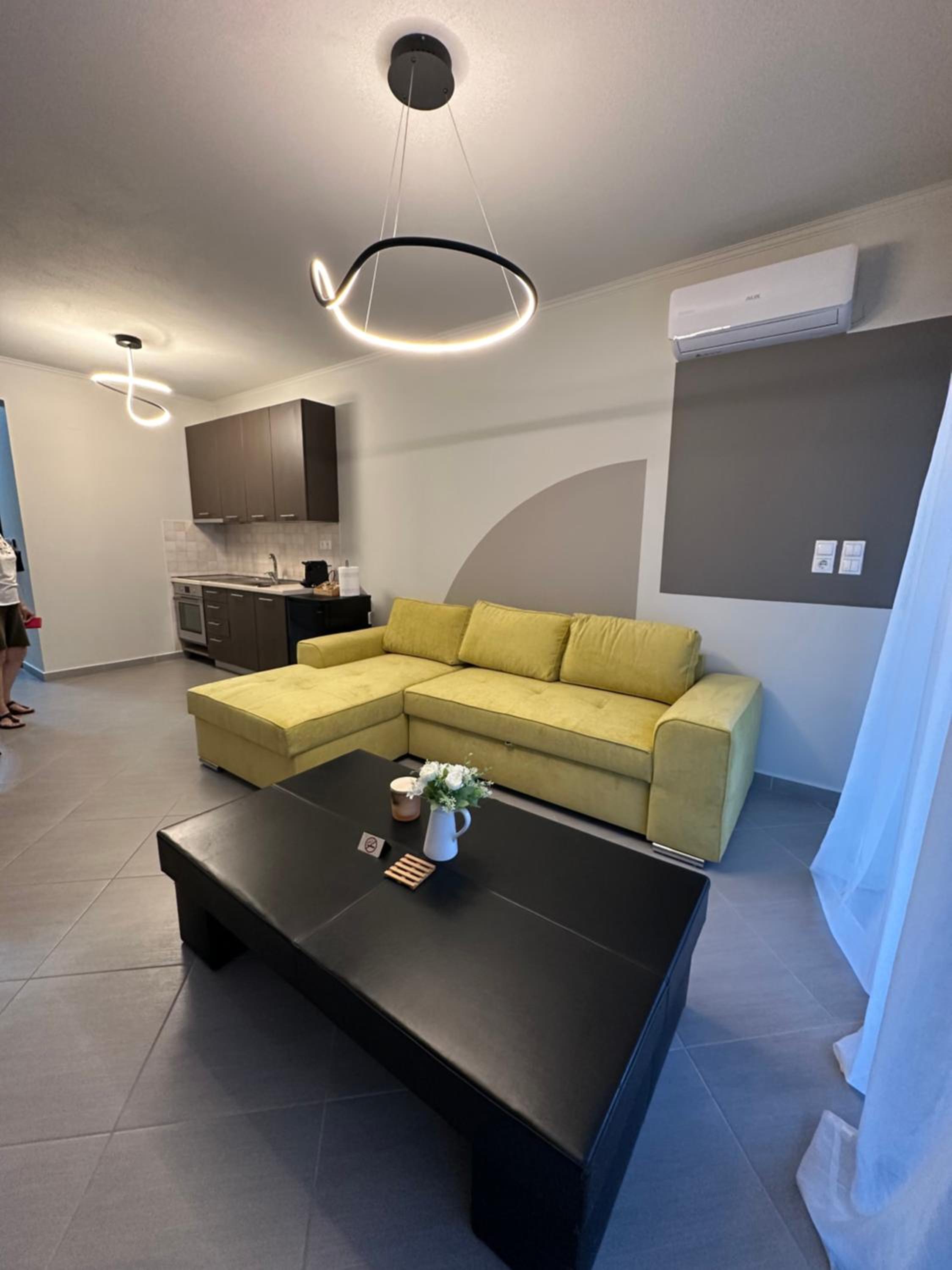 Apartment with Balcony photo 3