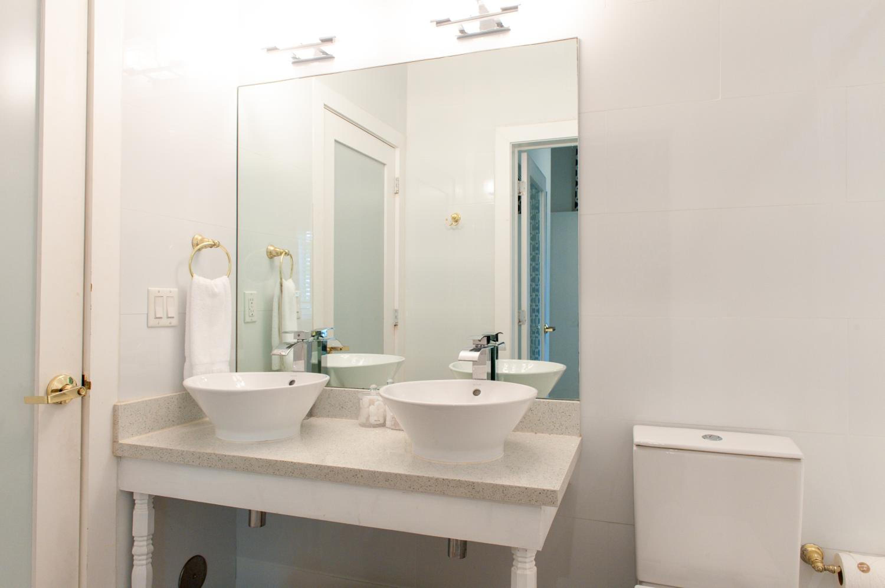 One Bedroom King Suite