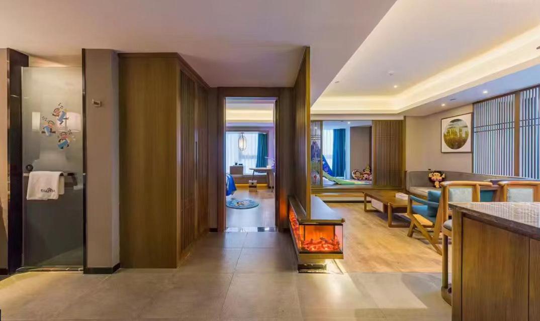 Family Room with Theme photo 2