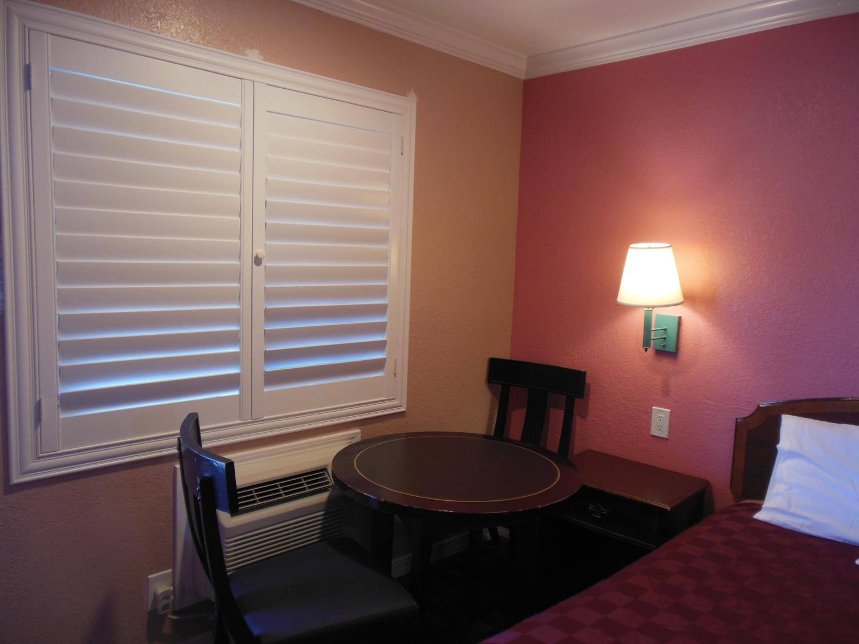 Queen Room - Photo 3