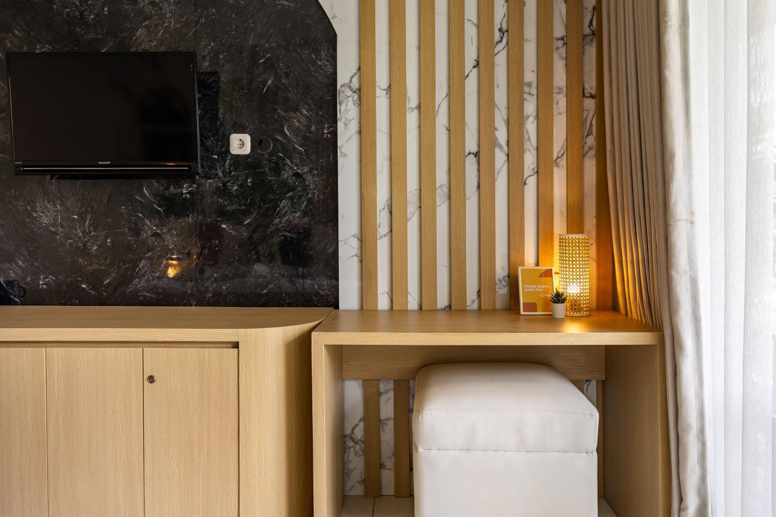 Suite - Photo 3