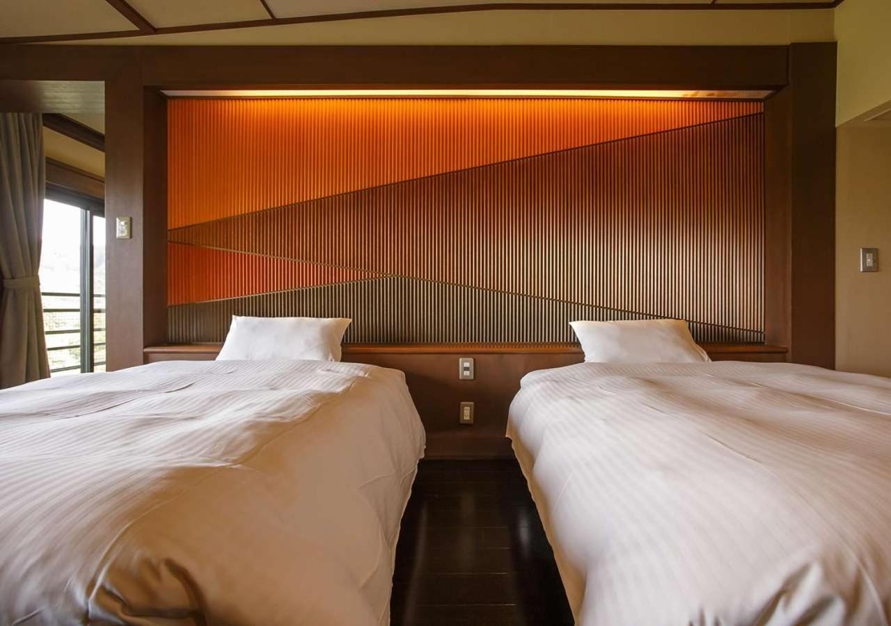 Crab and Kaiseki dinner – Breakfast and Dinner included Japanese-Western Suite, Annex   