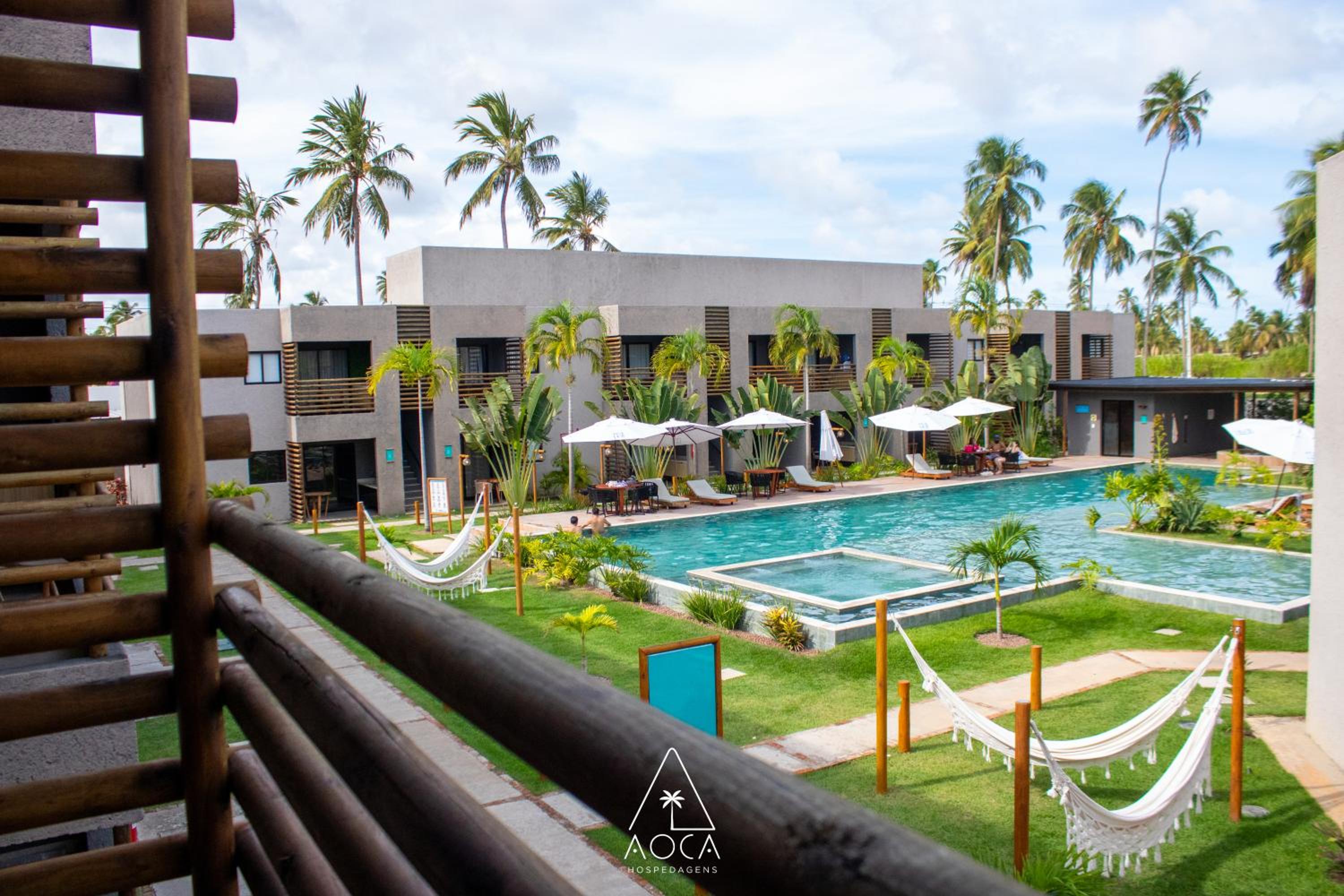Apartment with Pool View