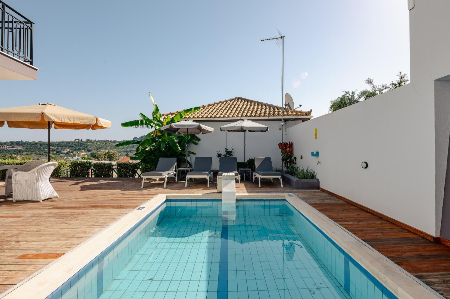 Villa photo 3