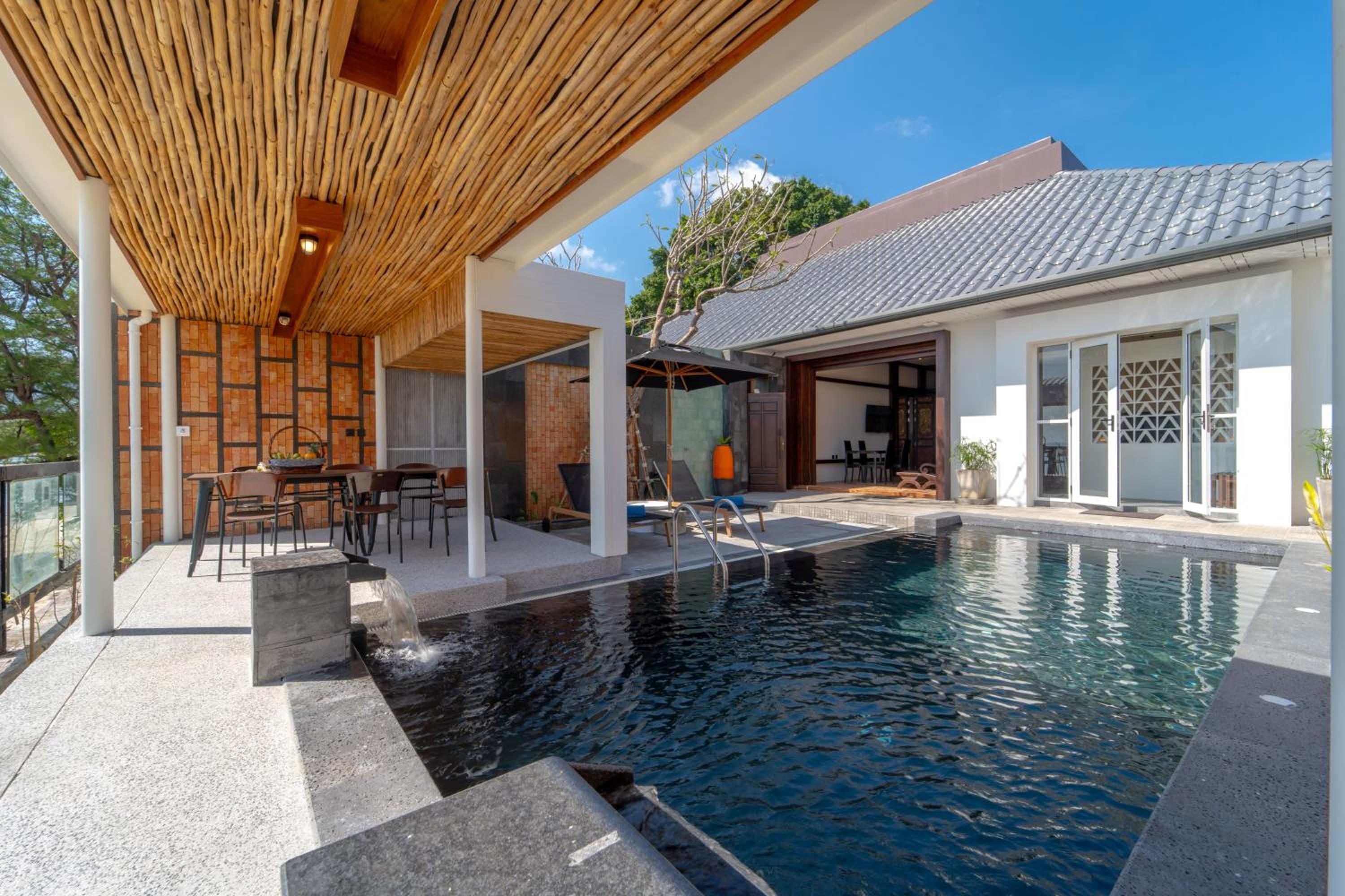 Two-Bedroom Beachfront Pool Villa - Photo 9