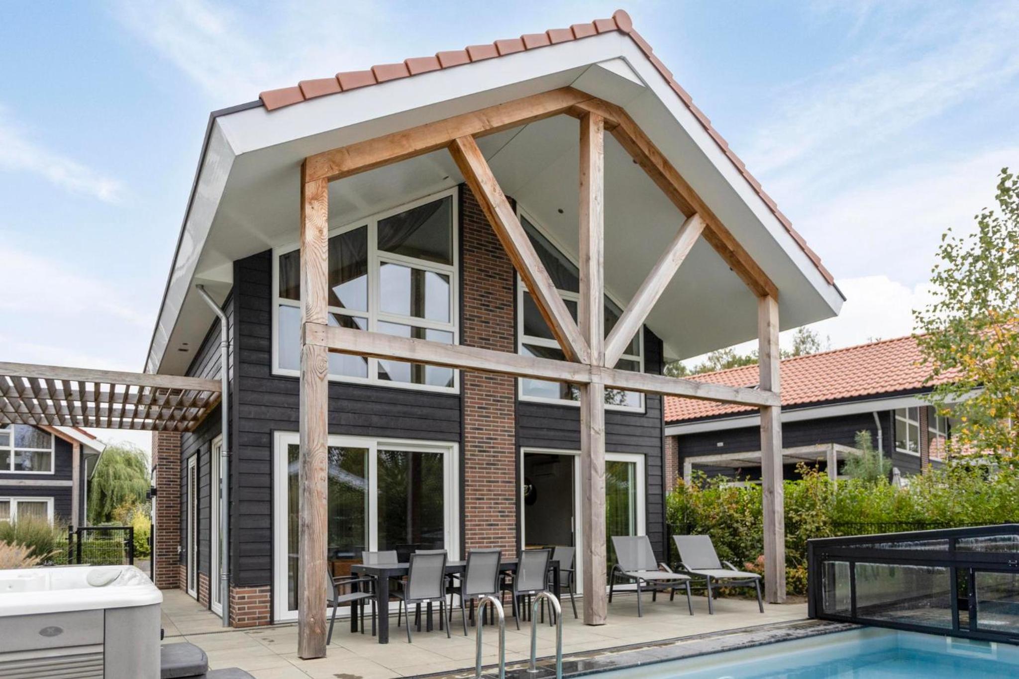 Villa 10 people (overdekt) Zwembad en Wellness (Spa)