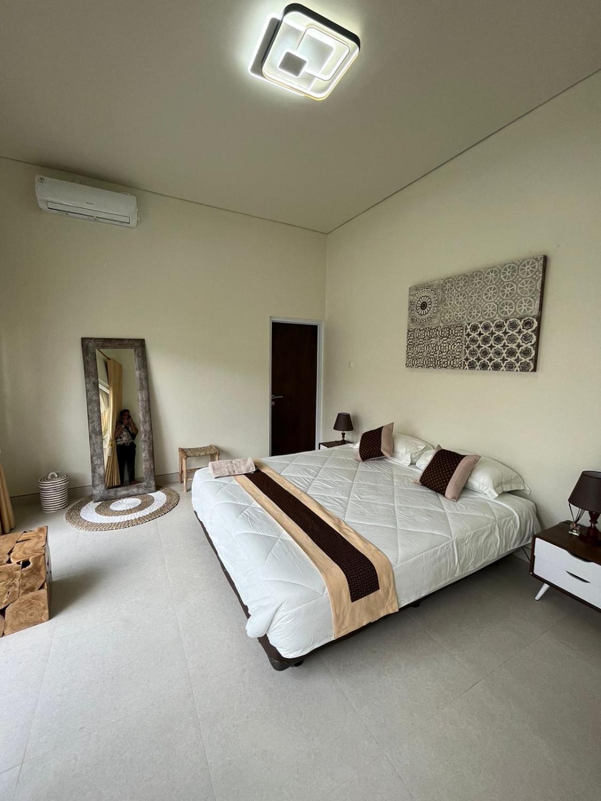 Deluxe Family Room photo 3