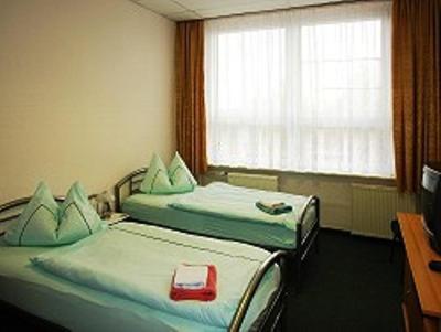 Twin Room with Shared Bathroom photo 2