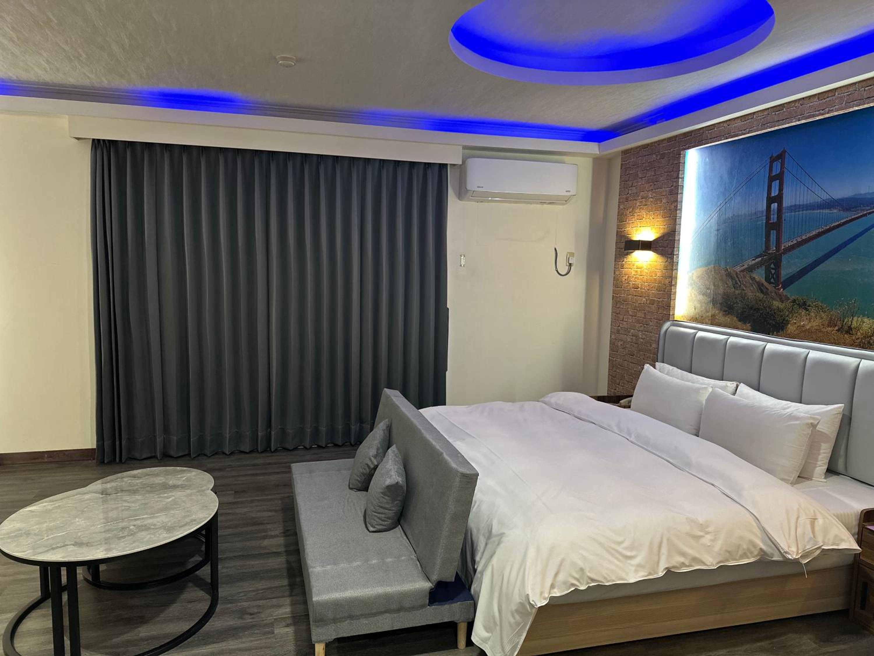 Deluxe Queen Room photo 2