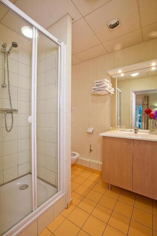 Studio with Double Bed - Photo 2